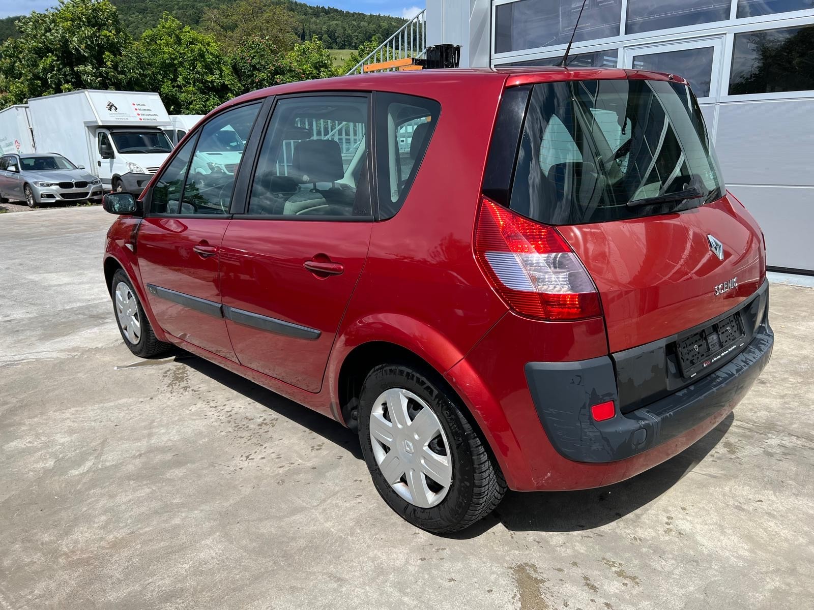 RENAULT Scénic 1.6 16V Dynamique-image-5