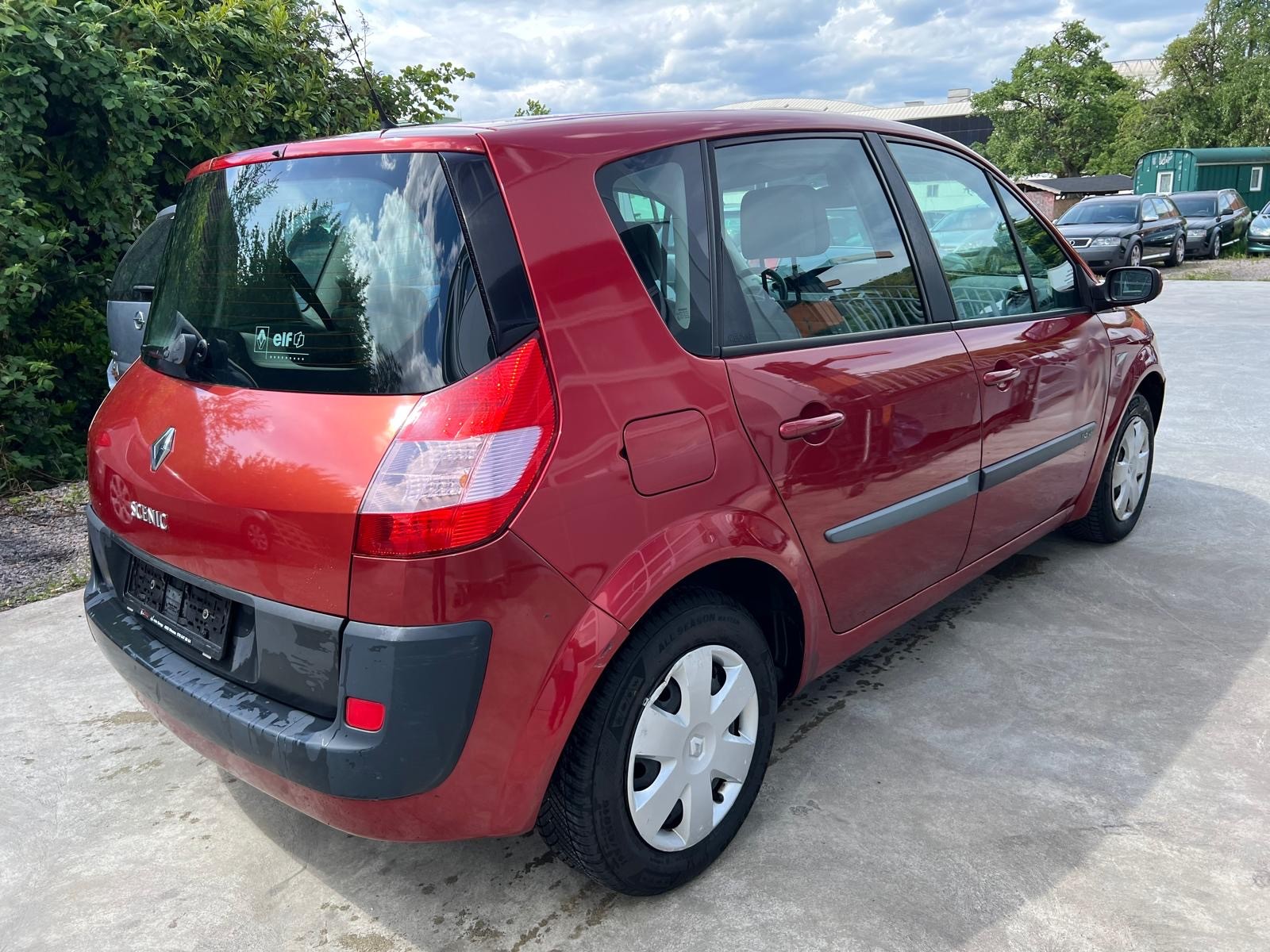 RENAULT Scénic 1.6 16V Dynamique-image-4