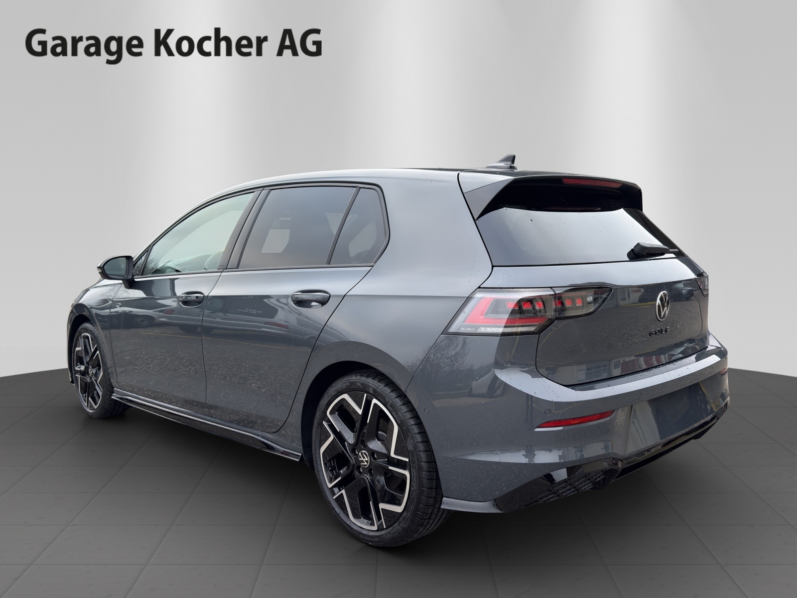 VW Golf 1.5 e TSI mHEV R-Line DSG-image-4