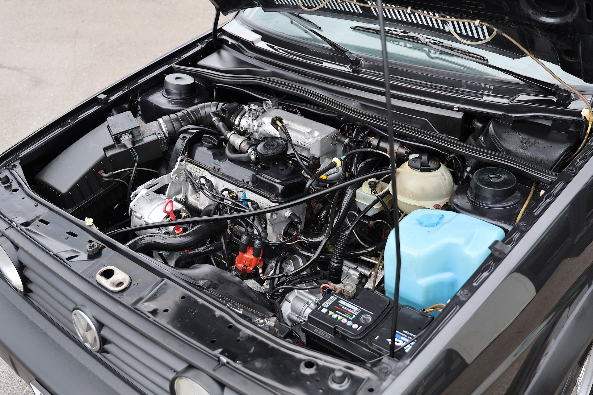 VW Golf 1800 GTI-image-16