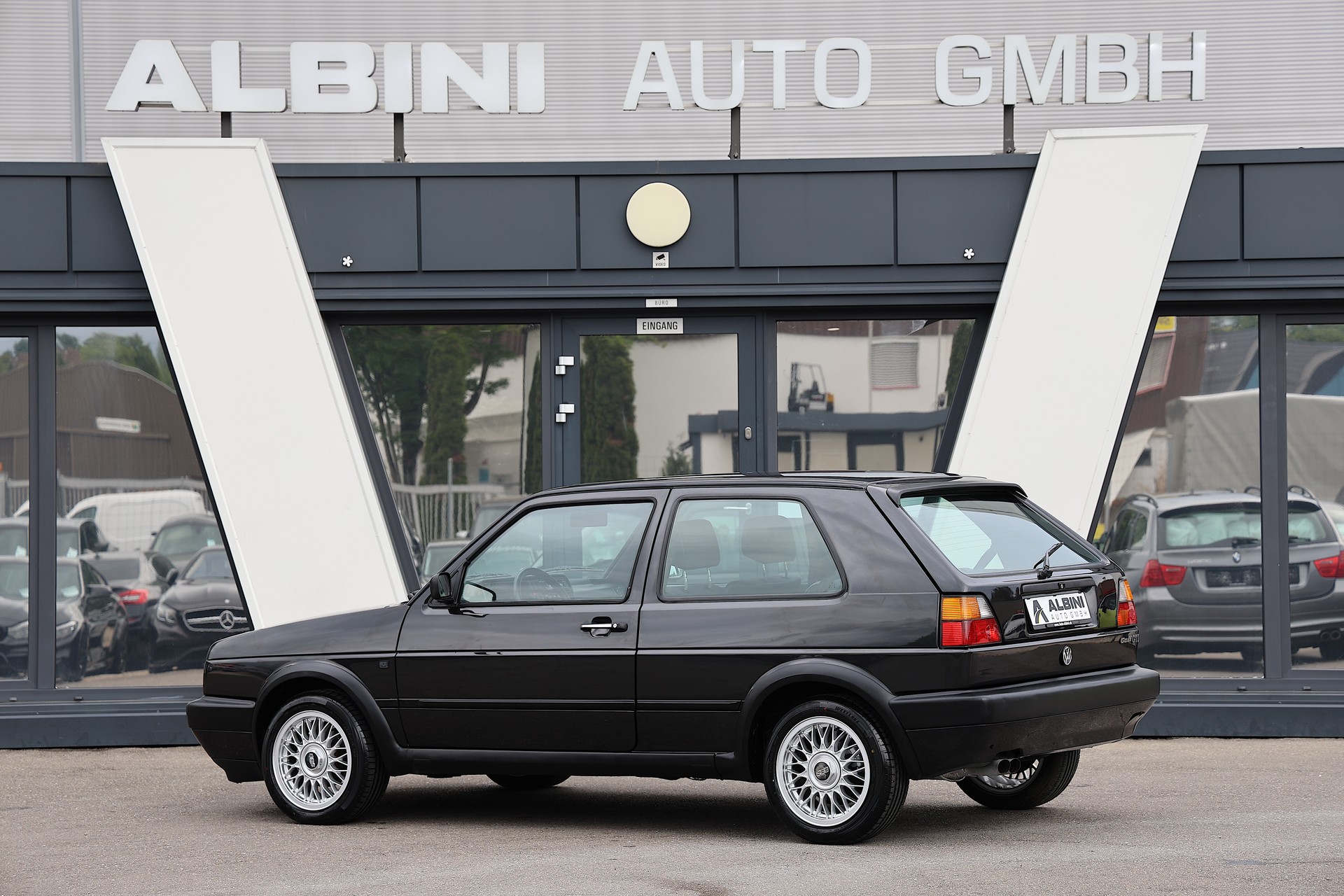 VW Golf 1800 GTI-image-2