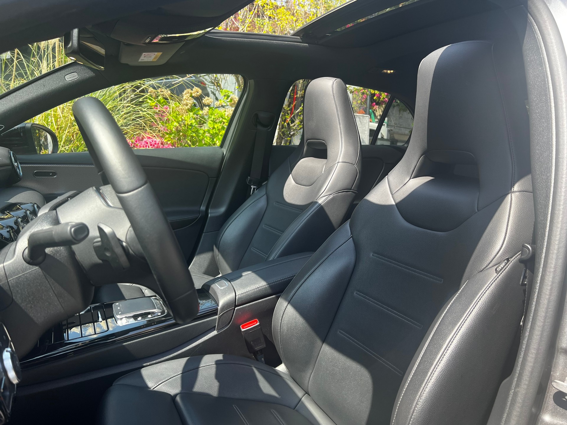 MERCEDES-BENZ A 180 Edition-image-3