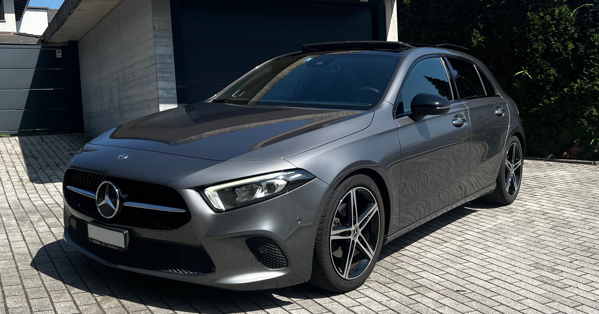 MERCEDES-BENZ A 180 Edition-image-1
