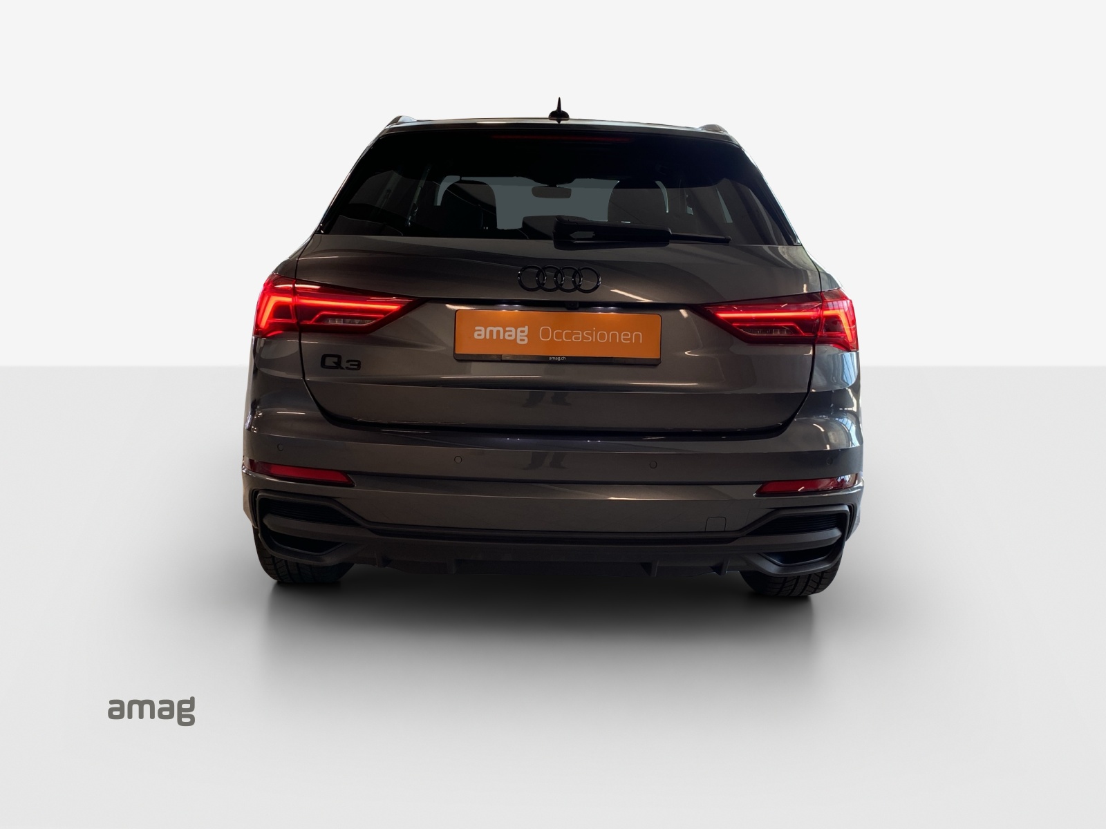 AUDI Q3 35 TFSI S line Attraction S-tronic-image-3