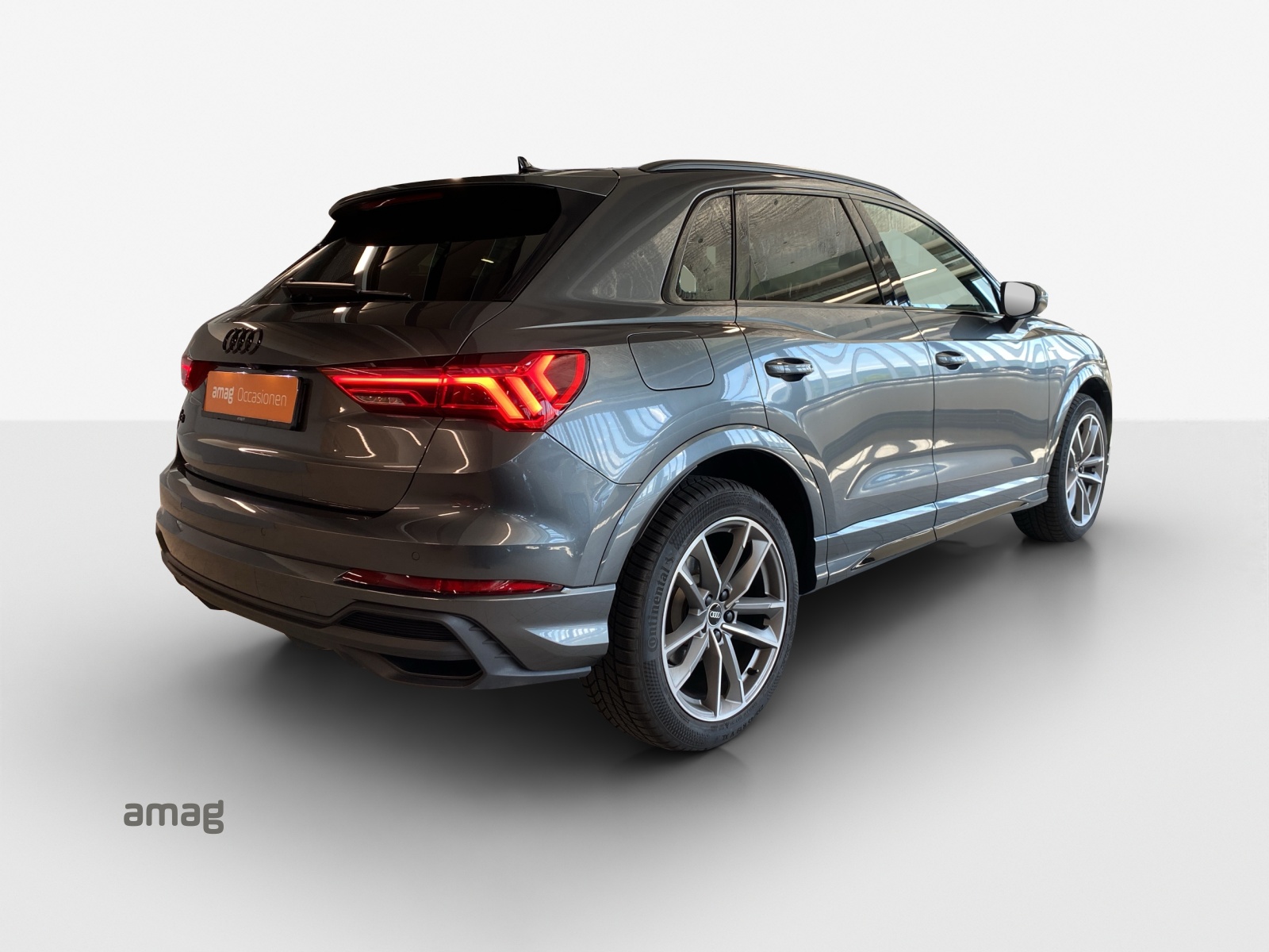 AUDI Q3 35 TFSI S line Attraction S-tronic-image-4