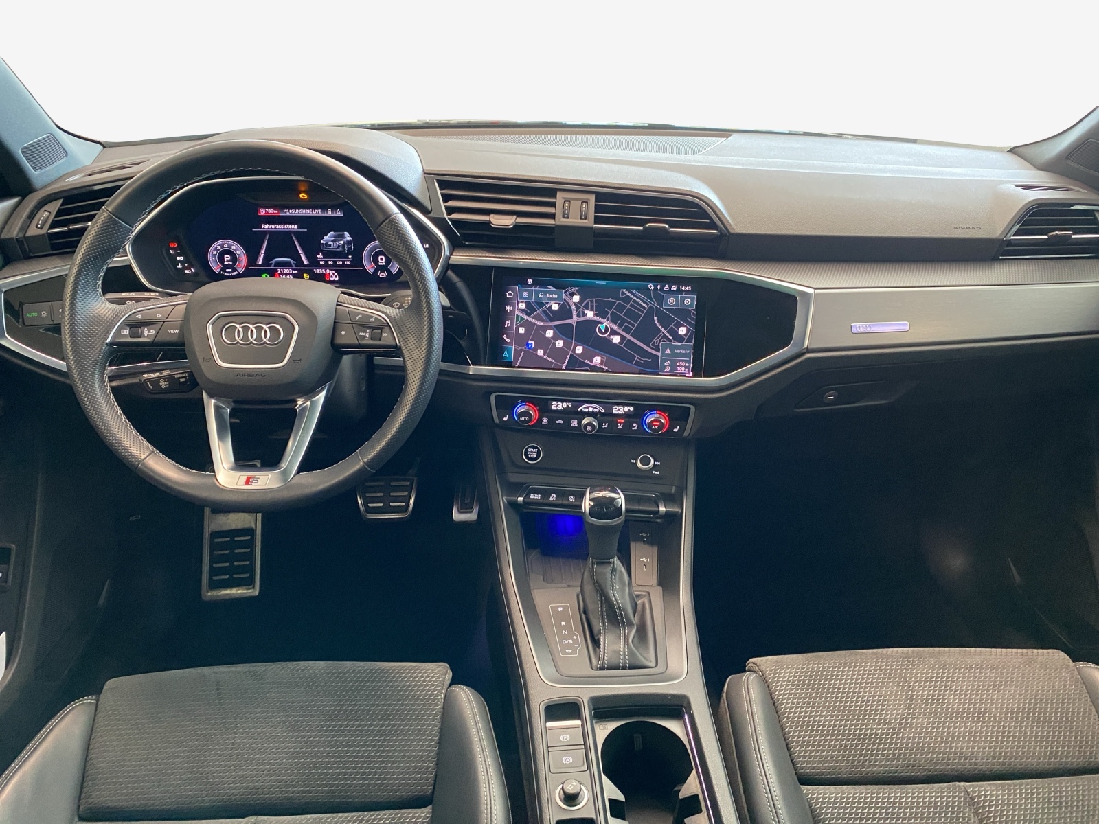 AUDI Q3 35 TFSI S line Attraction S-tronic-image-8