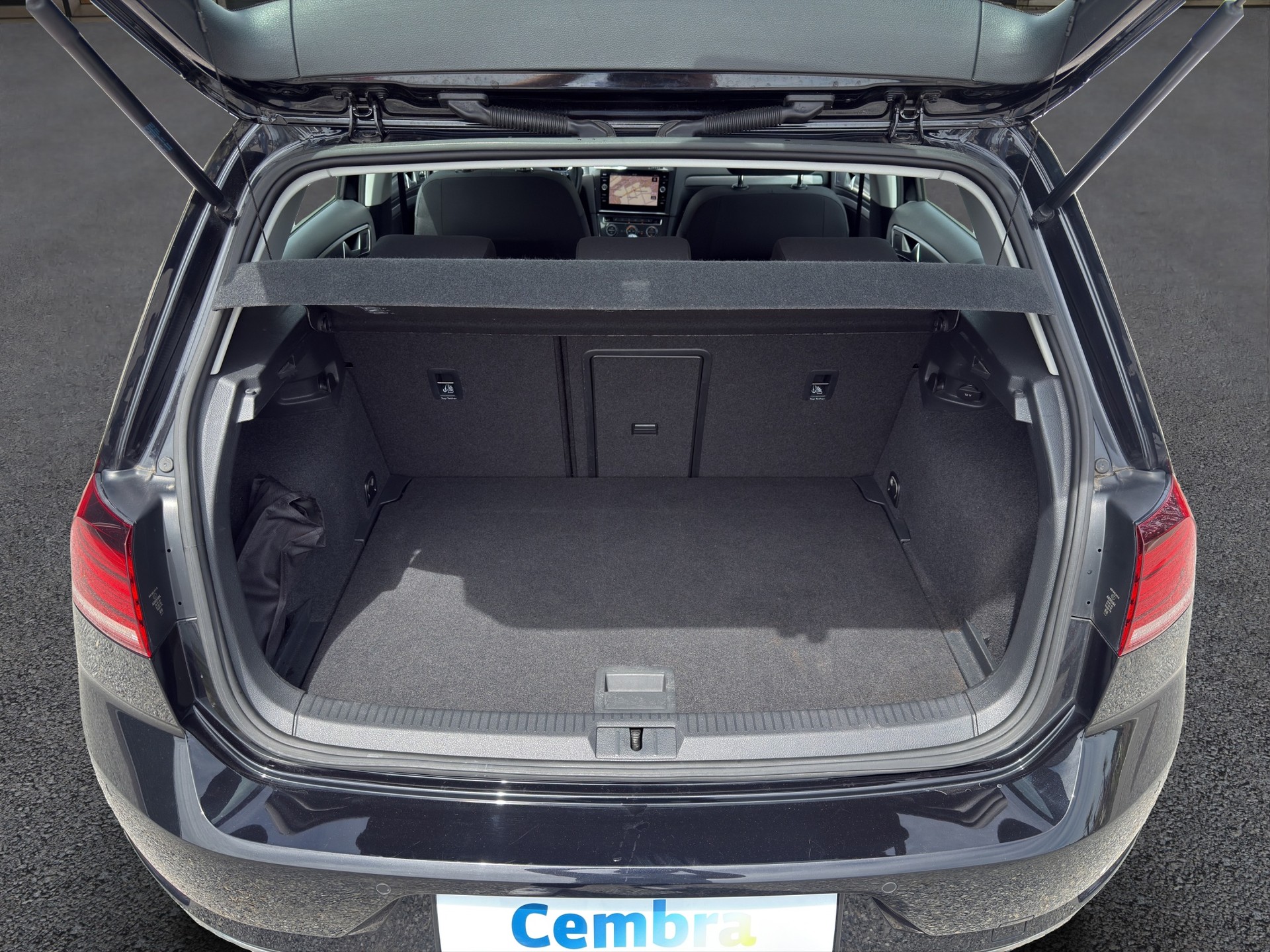 VW Golf 2.0 TDI Comfortline Swiss Line Limited 4M-image-13