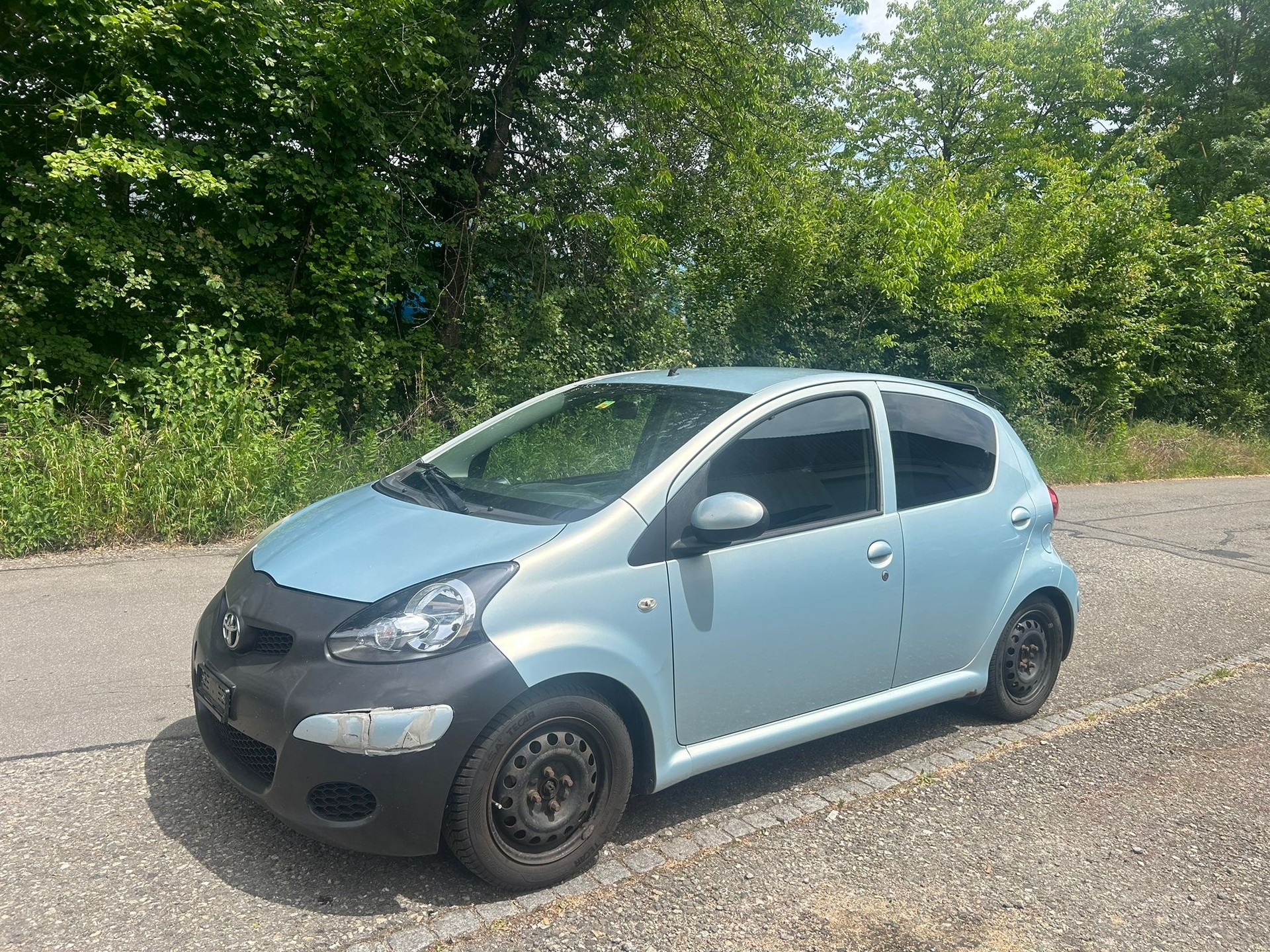 TOYOTA Aygo 1.0 Linea Terra-image-1