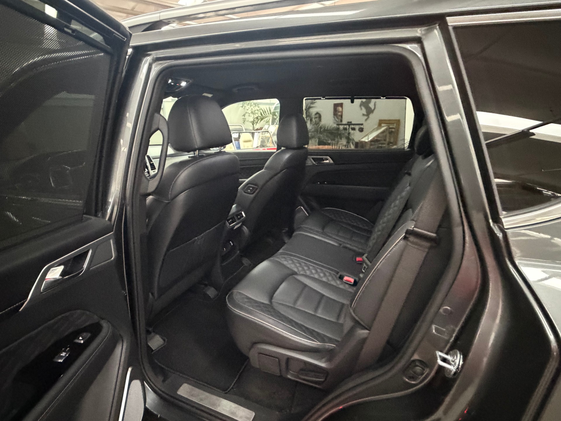 KGM-SsangYong Rexton 2.2 CRDi 7 Pl. Sapphire 4WD AT-image-6