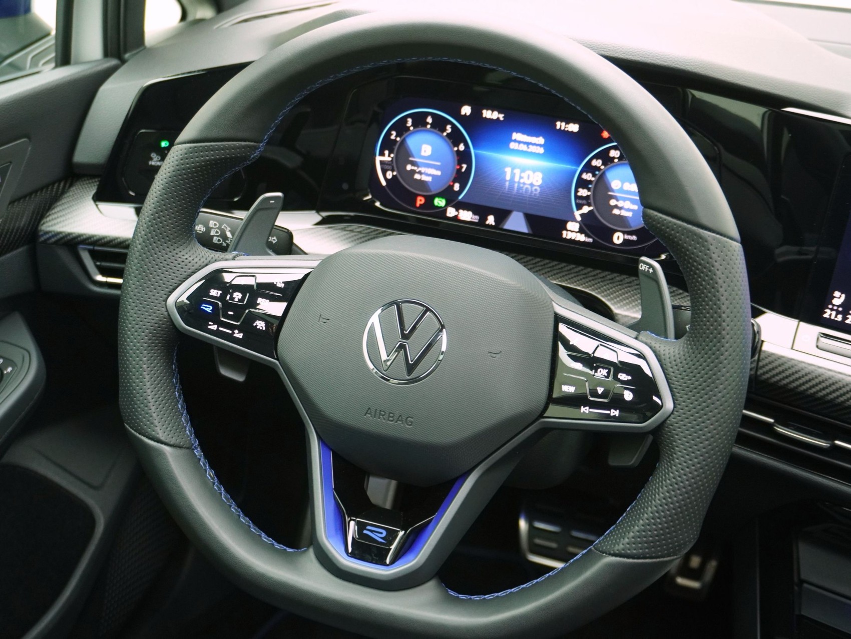 VW Golf 8 2.0 TSI DSG R Performance 4Motion 20 Years Akrapovic **Akrapovic Auspuffanlage**-image-13