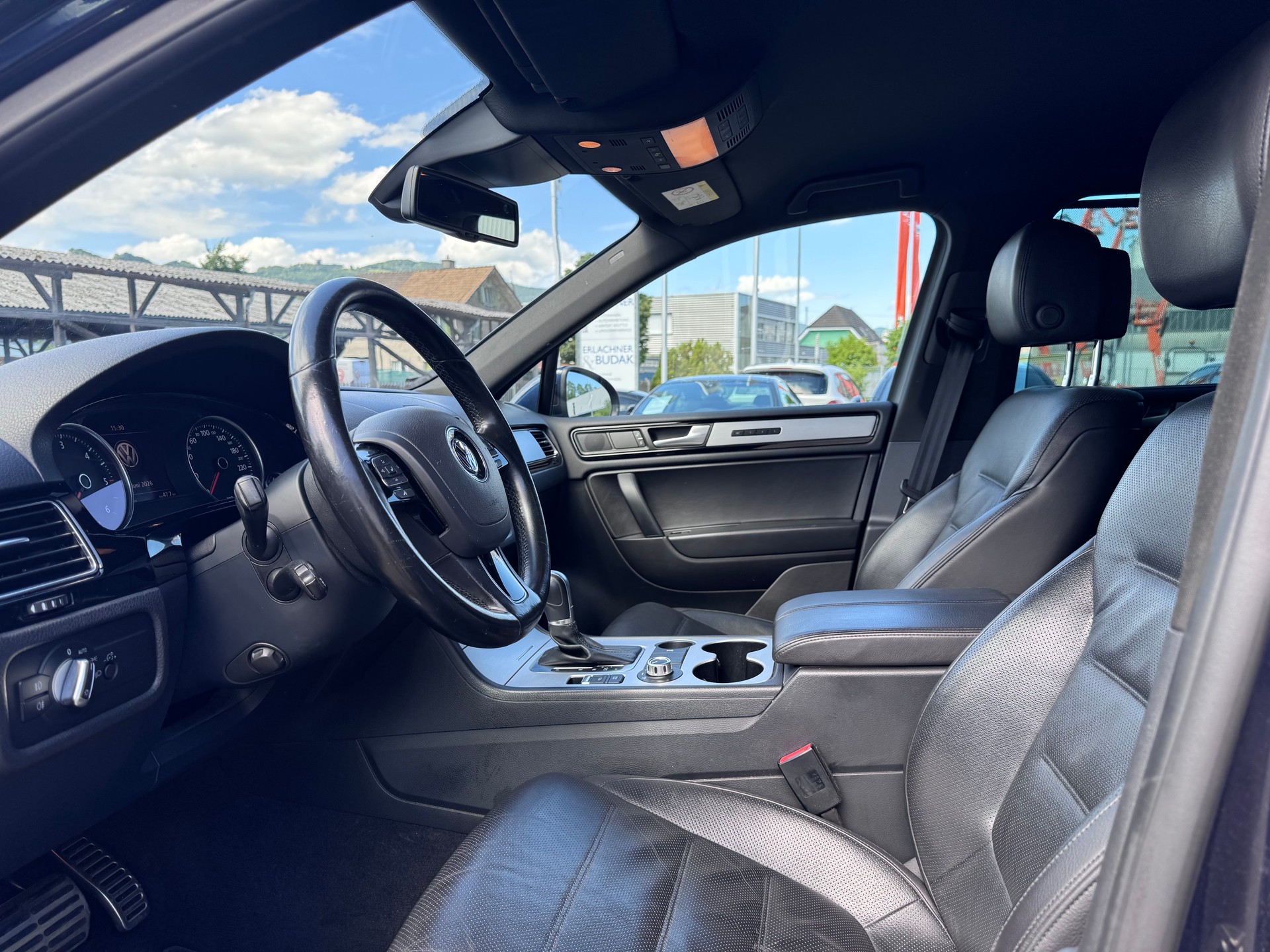 VW Touareg 3.0 TDI BlueMotion Technology Tiptronic-image-9