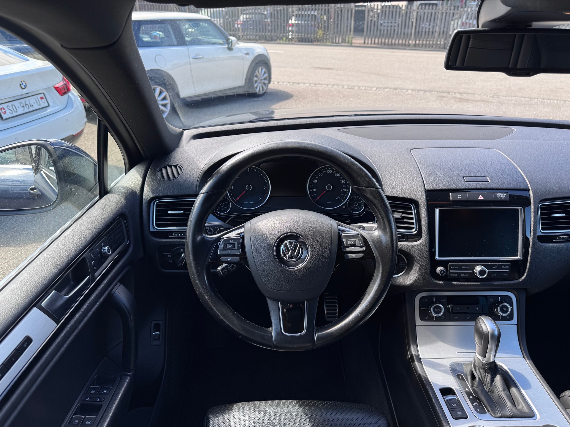 VW Touareg 3.0 TDI BlueMotion Technology Tiptronic-image-6