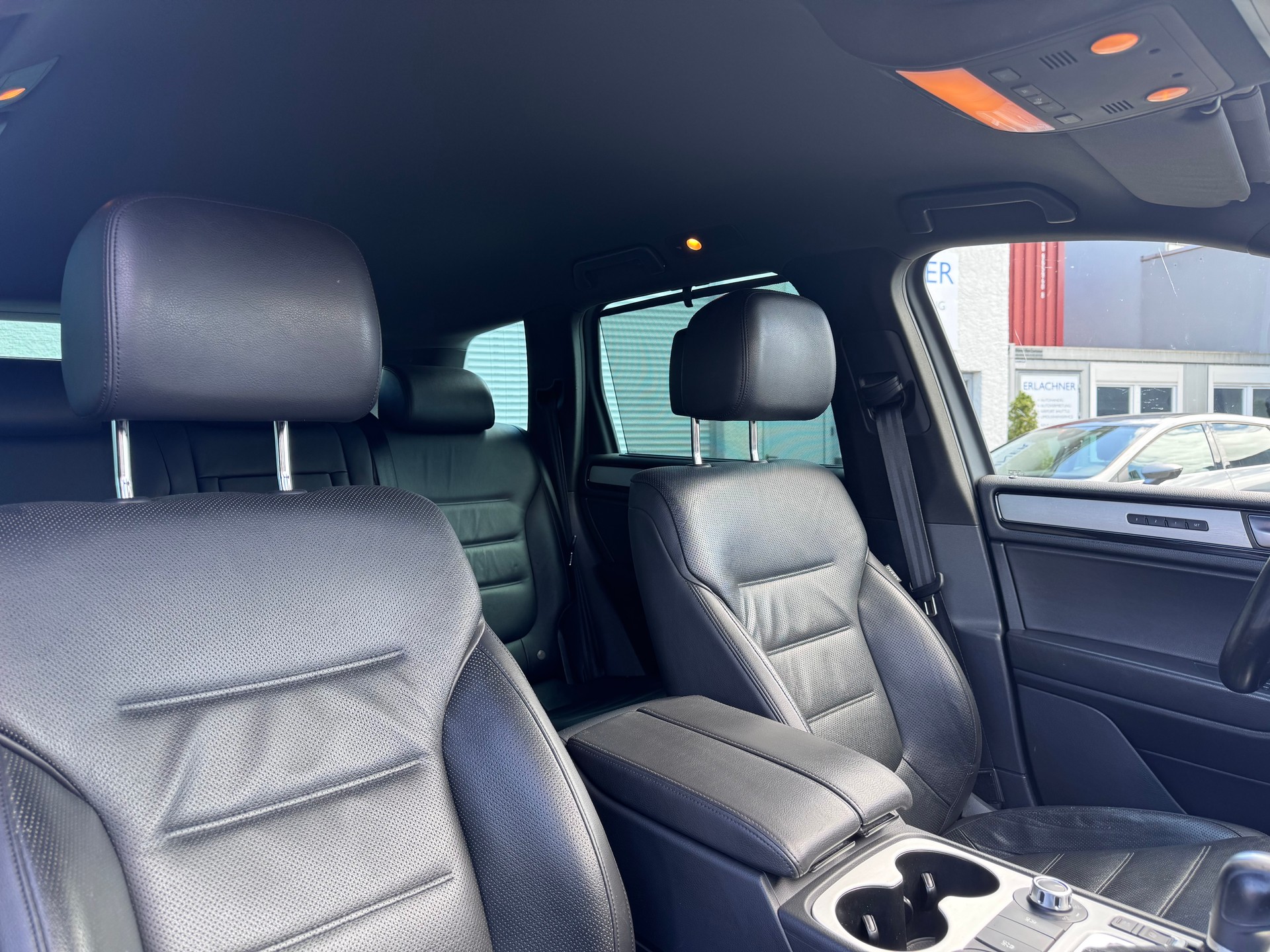 VW Touareg 3.0 TDI BlueMotion Technology Tiptronic-image-10