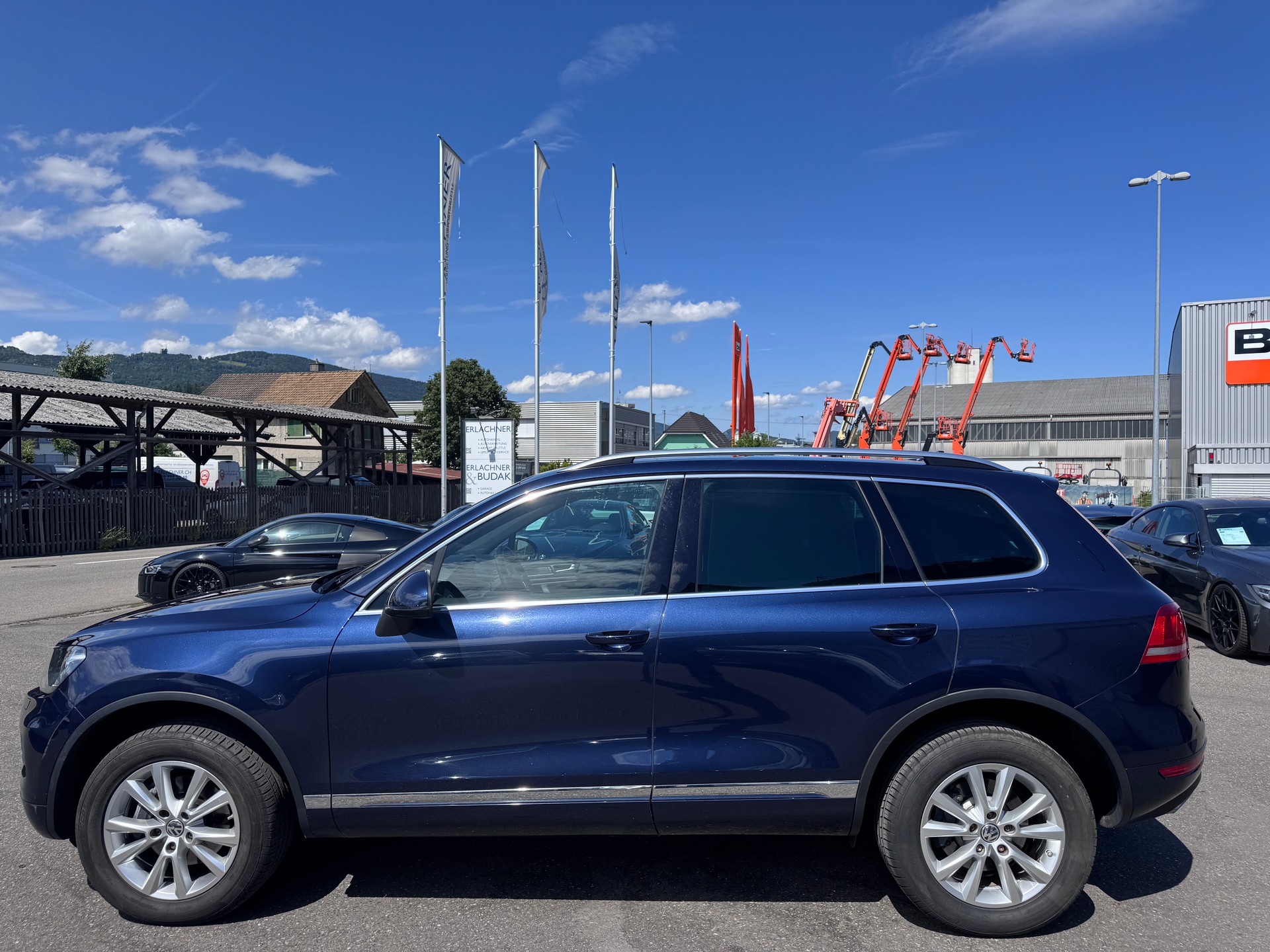 VW Touareg 3.0 TDI BlueMotion Technology Tiptronic-image-2