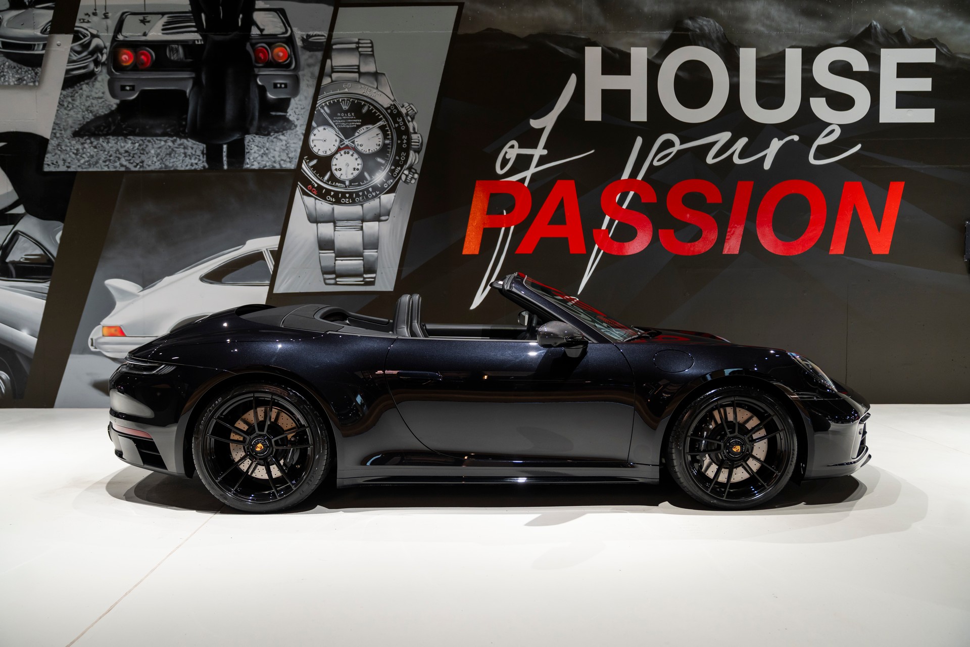 PORSCHE 911 Carrera 4 GTS Cabriolet PDK-image-2