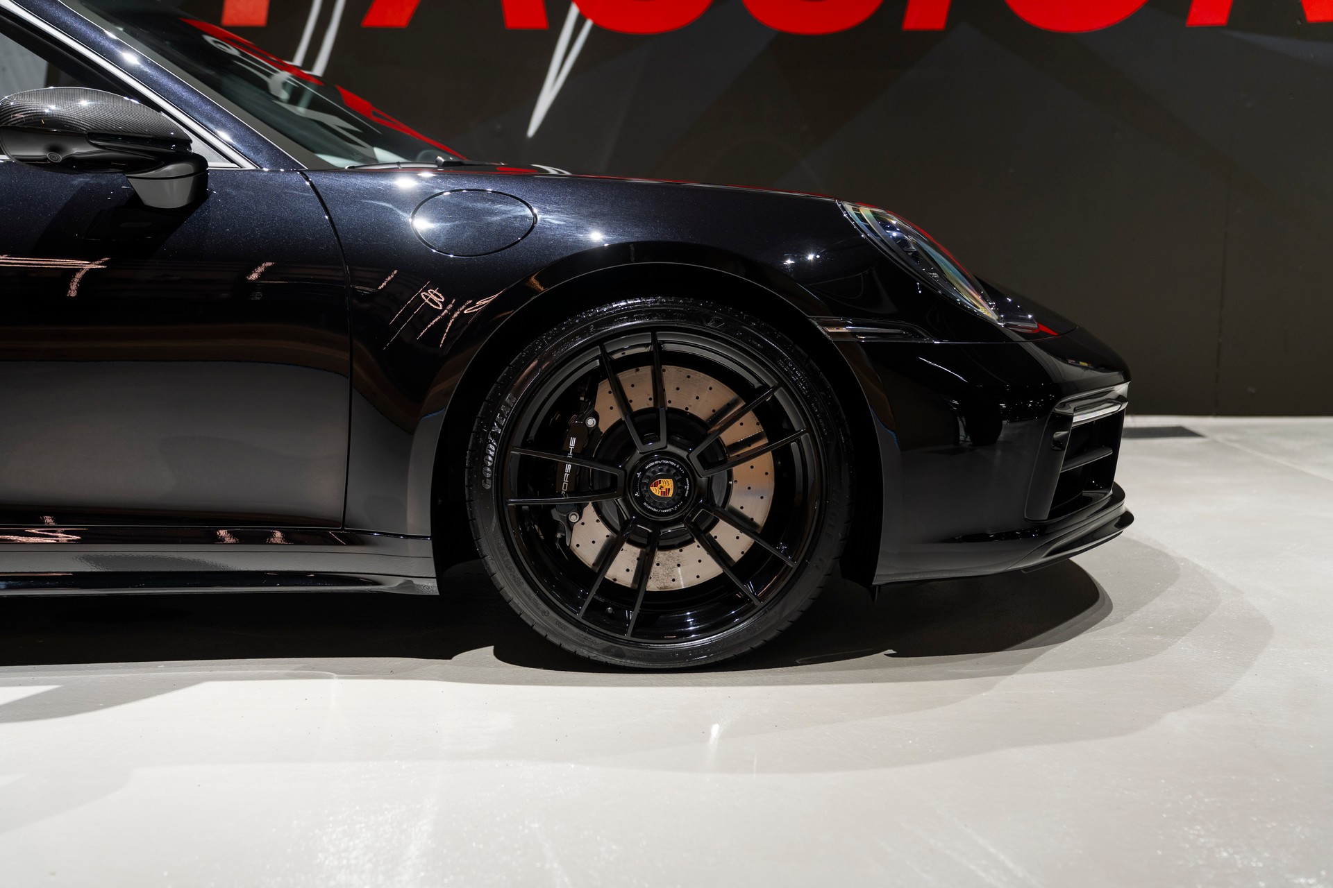PORSCHE 911 Carrera 4 GTS Cabriolet PDK-image-5