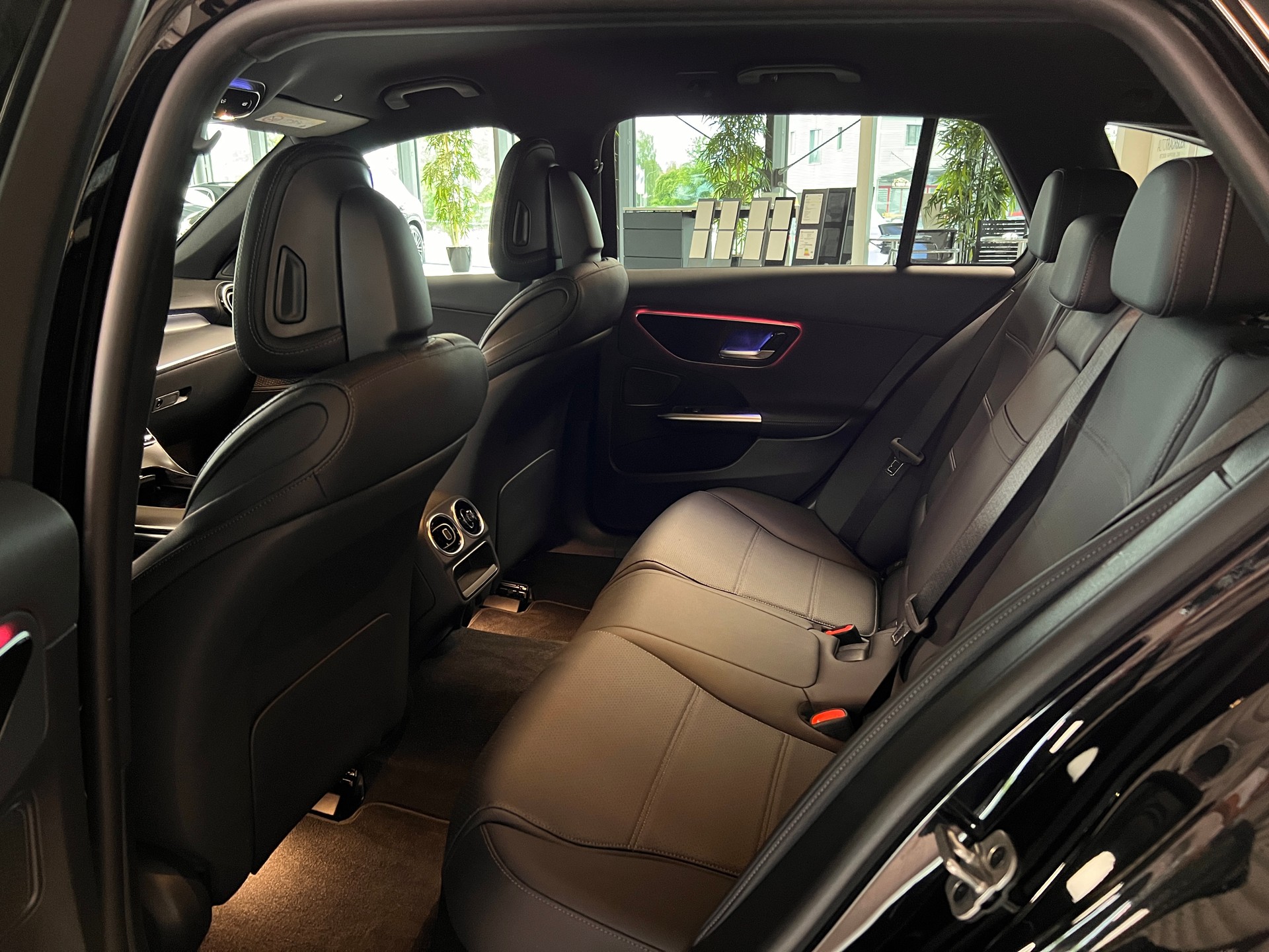MERCEDES-BENZ C 300 e T EQ Hybrid-image-6