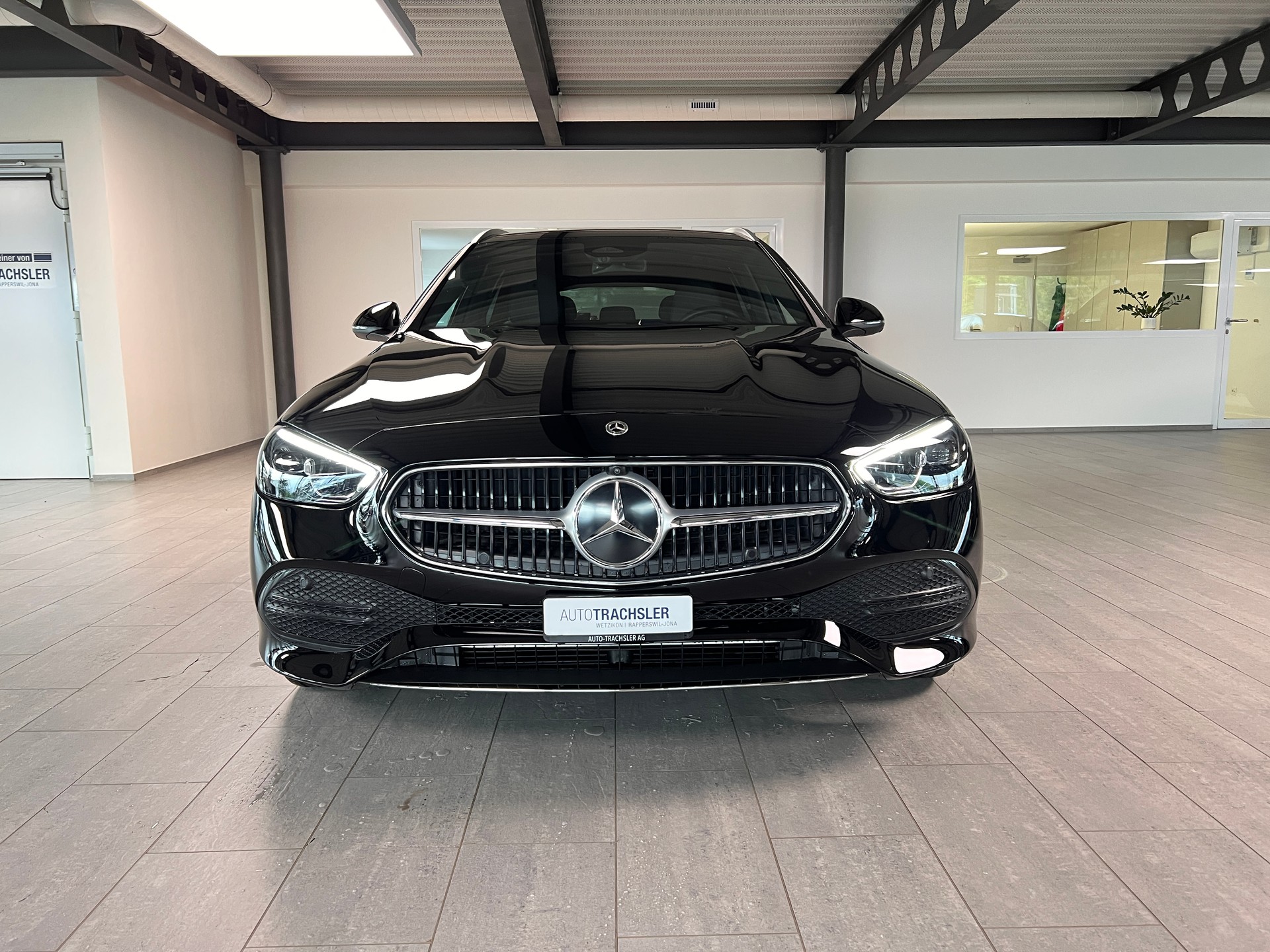 MERCEDES-BENZ C 300 e T EQ Hybrid-image-1