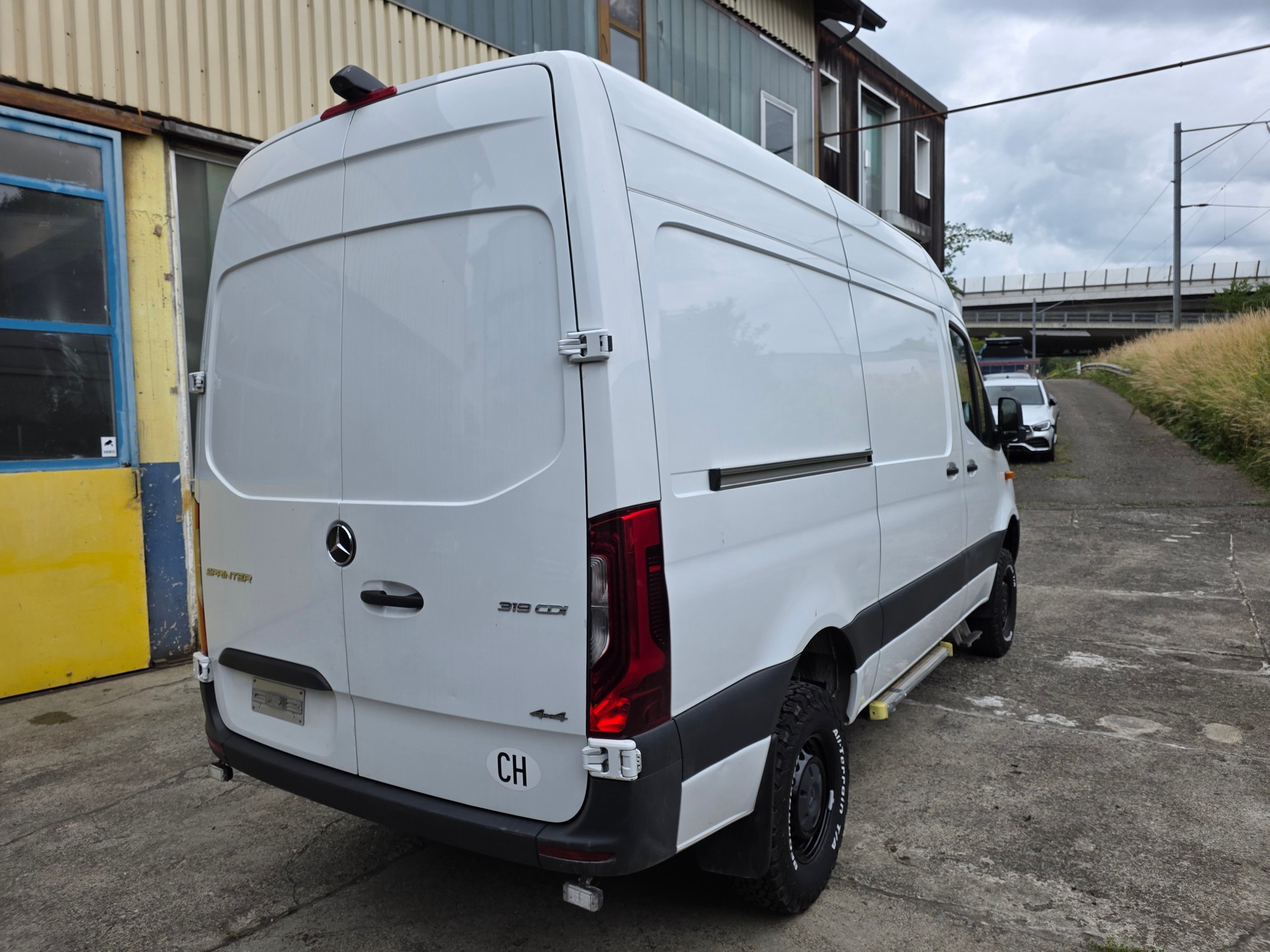 MERCEDES-BENZ 319 CDI 4X4-image-4
