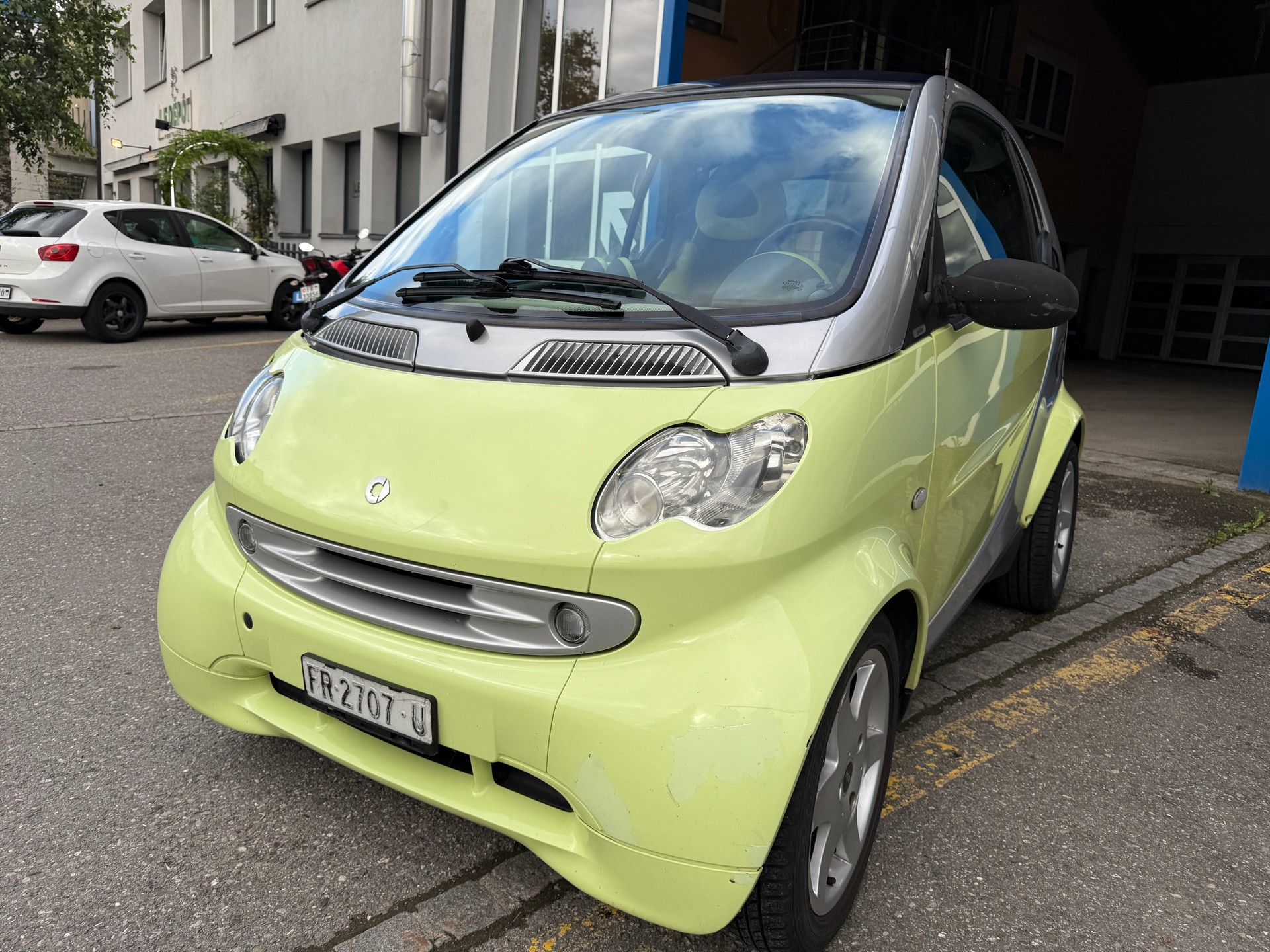 SMART fortwo creamstyle-image-1