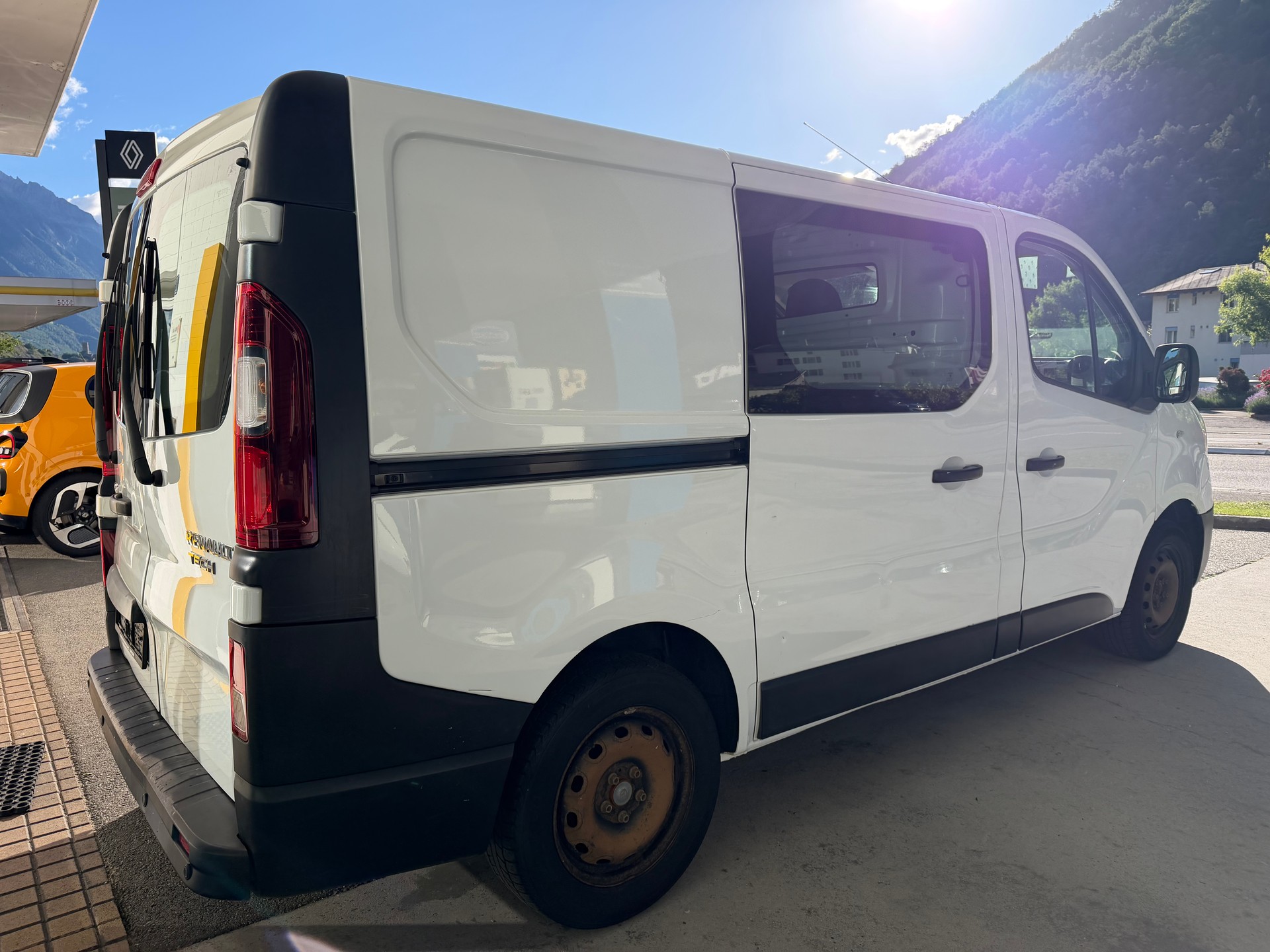 RENAULT Trafic 1.6 dCi 115 2.9t Acces L1H1-image-2