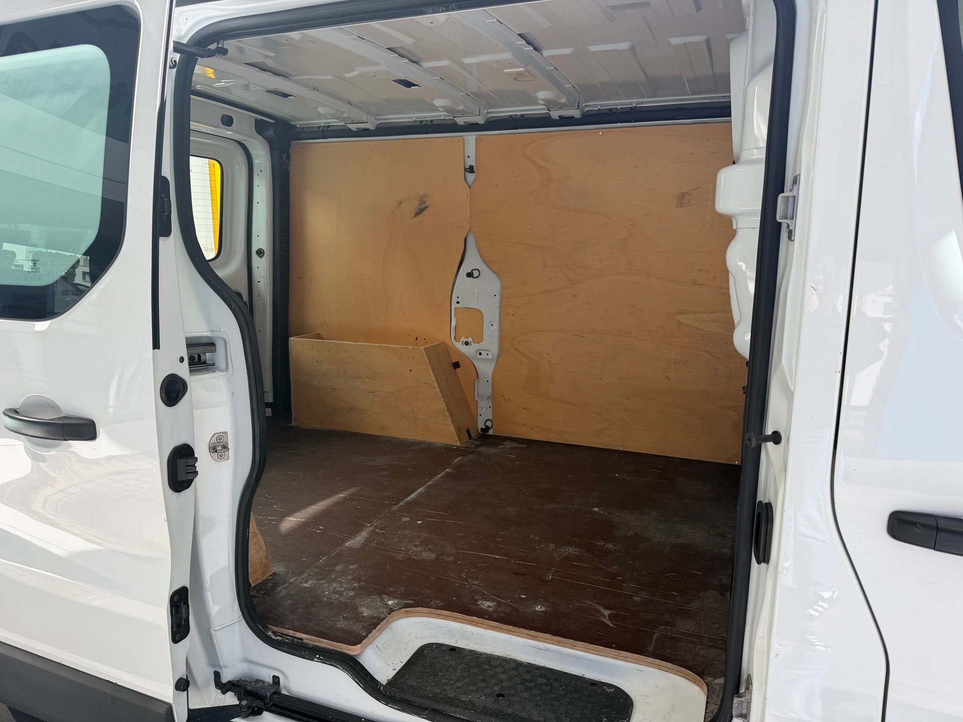 RENAULT Trafic 1.6 dCi 115 2.9t Acces L1H1-image-7