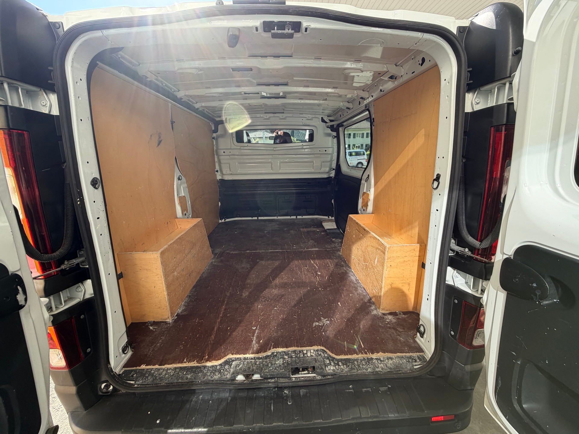 RENAULT Trafic 1.6 dCi 115 2.9t Acces L1H1-image-8