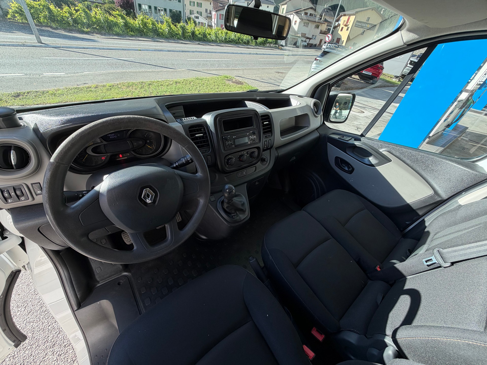 RENAULT Trafic 1.6 dCi 115 2.9t Acces L1H1-image-6