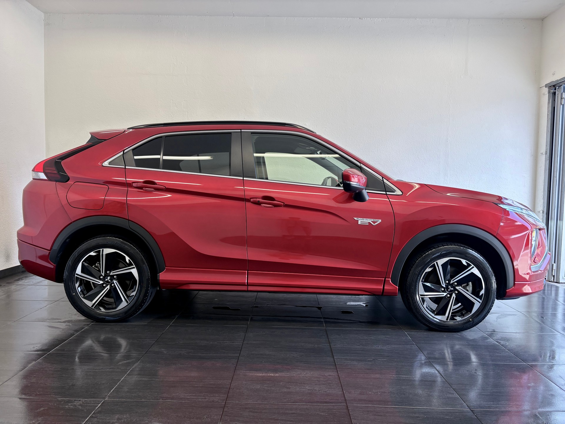 MITSUBISHI Eclipse Cross 2.4 PHEV Style Business 4WD-image-4