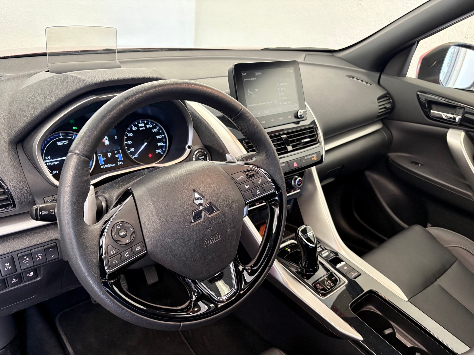 MITSUBISHI Eclipse Cross 2.4 PHEV Style Business 4WD-image-13