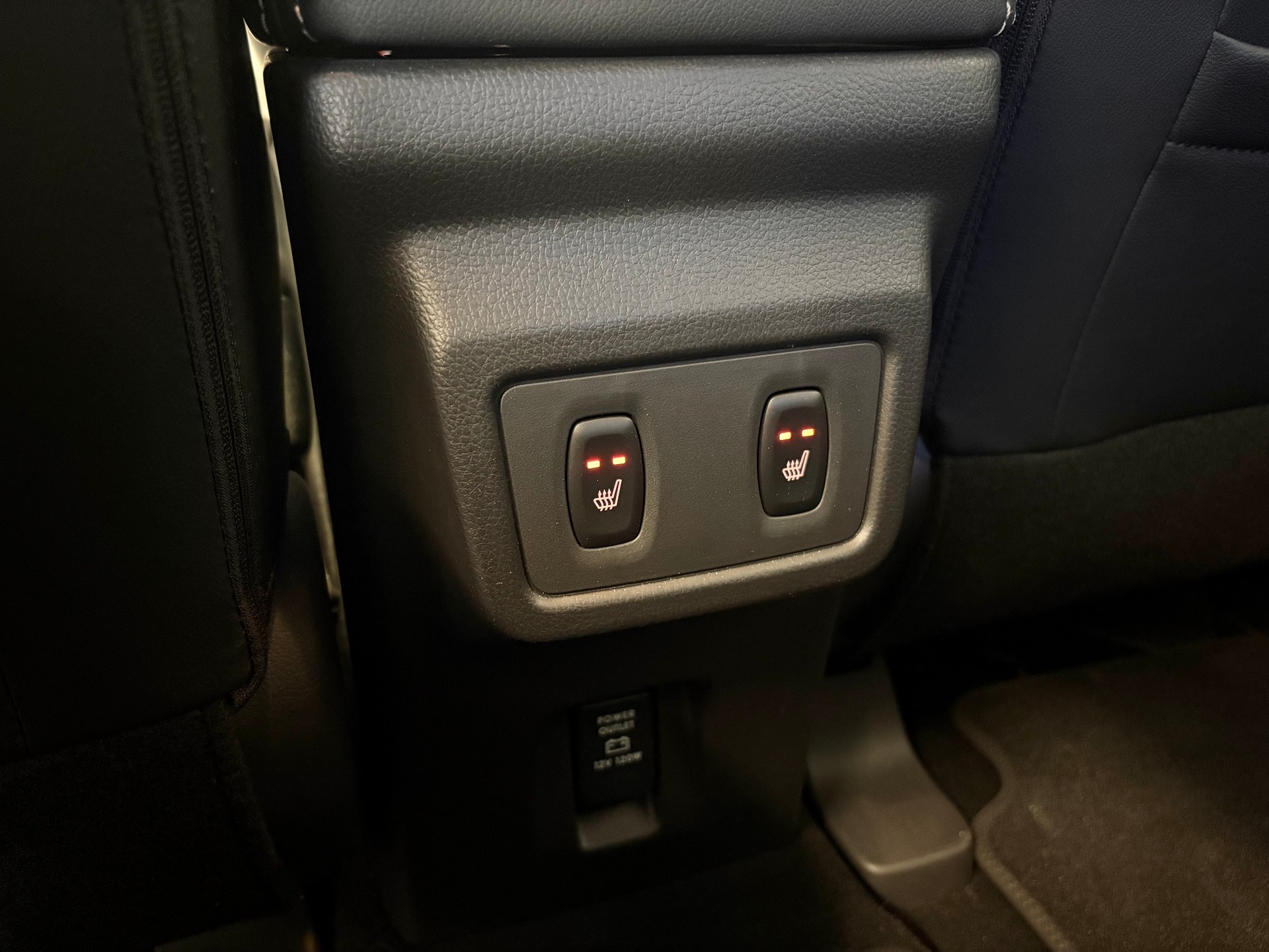 MITSUBISHI Eclipse Cross 2.4 PHEV Style Business 4WD-image-27