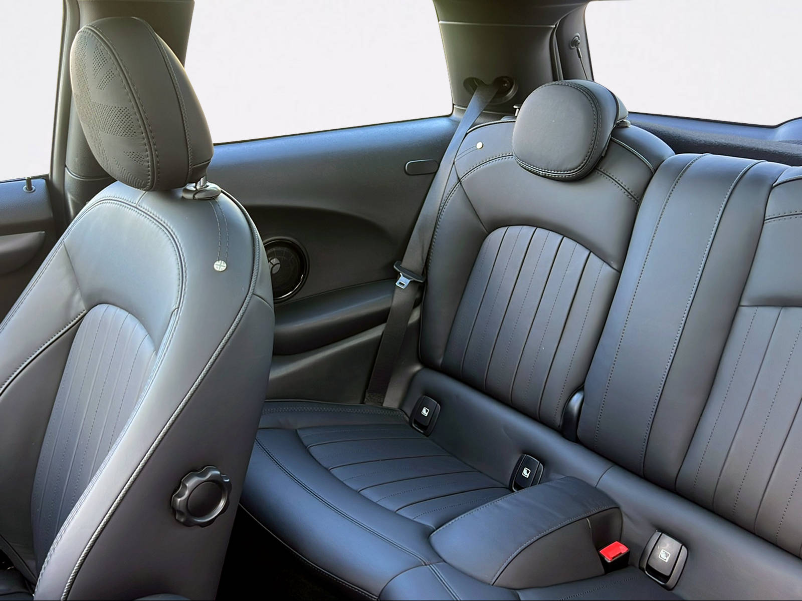 MINI Cooper SE Resolute Edition-image-12