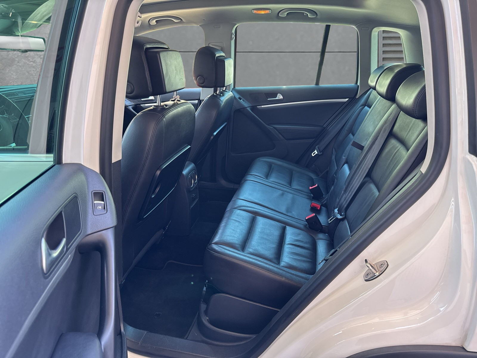 VW Tiguan 2.0 TSI Sport&Style 4Motion DSG-image-10
