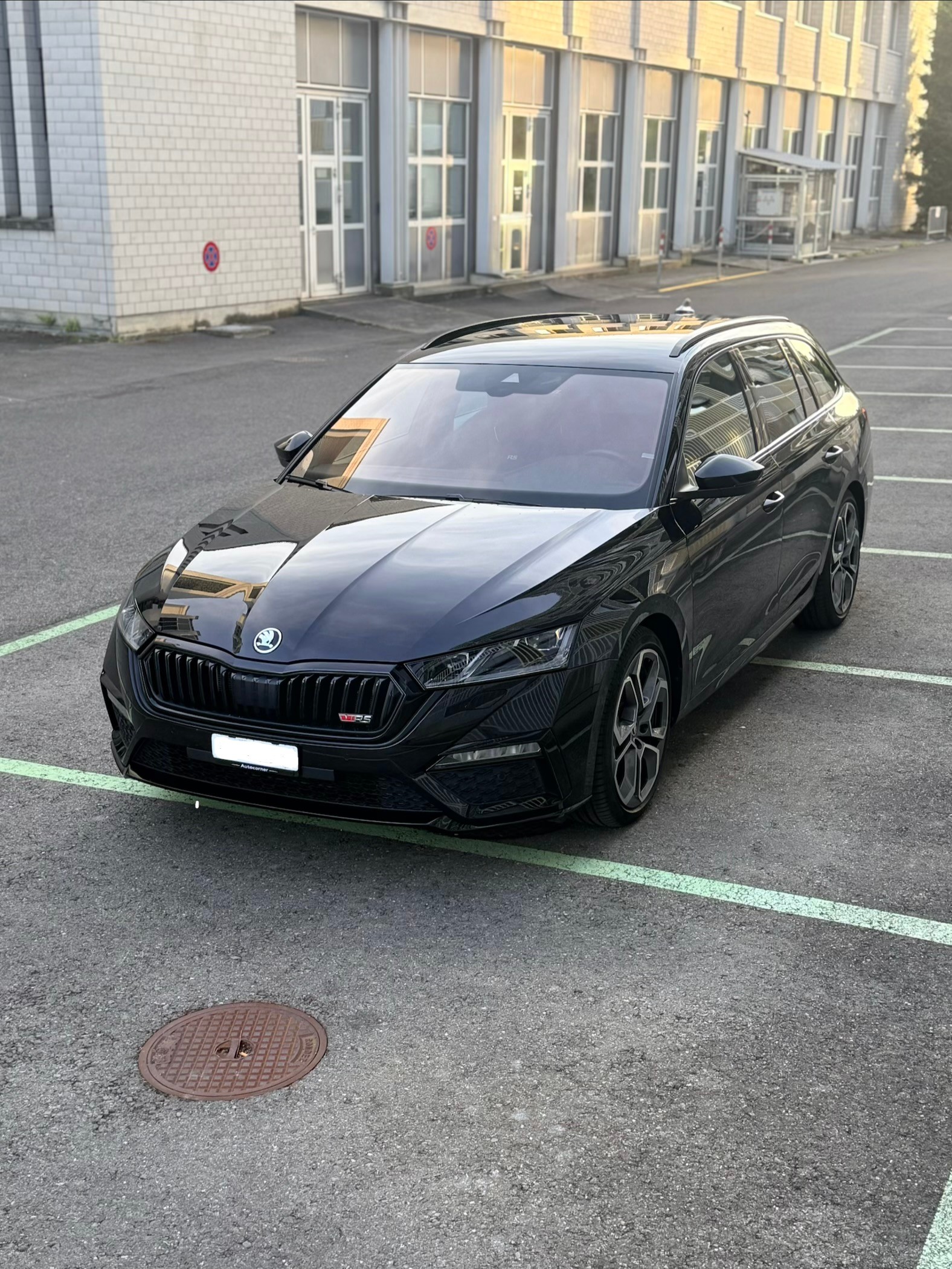 SKODA 2.0 TDI RS 4x4 DSG-image-0