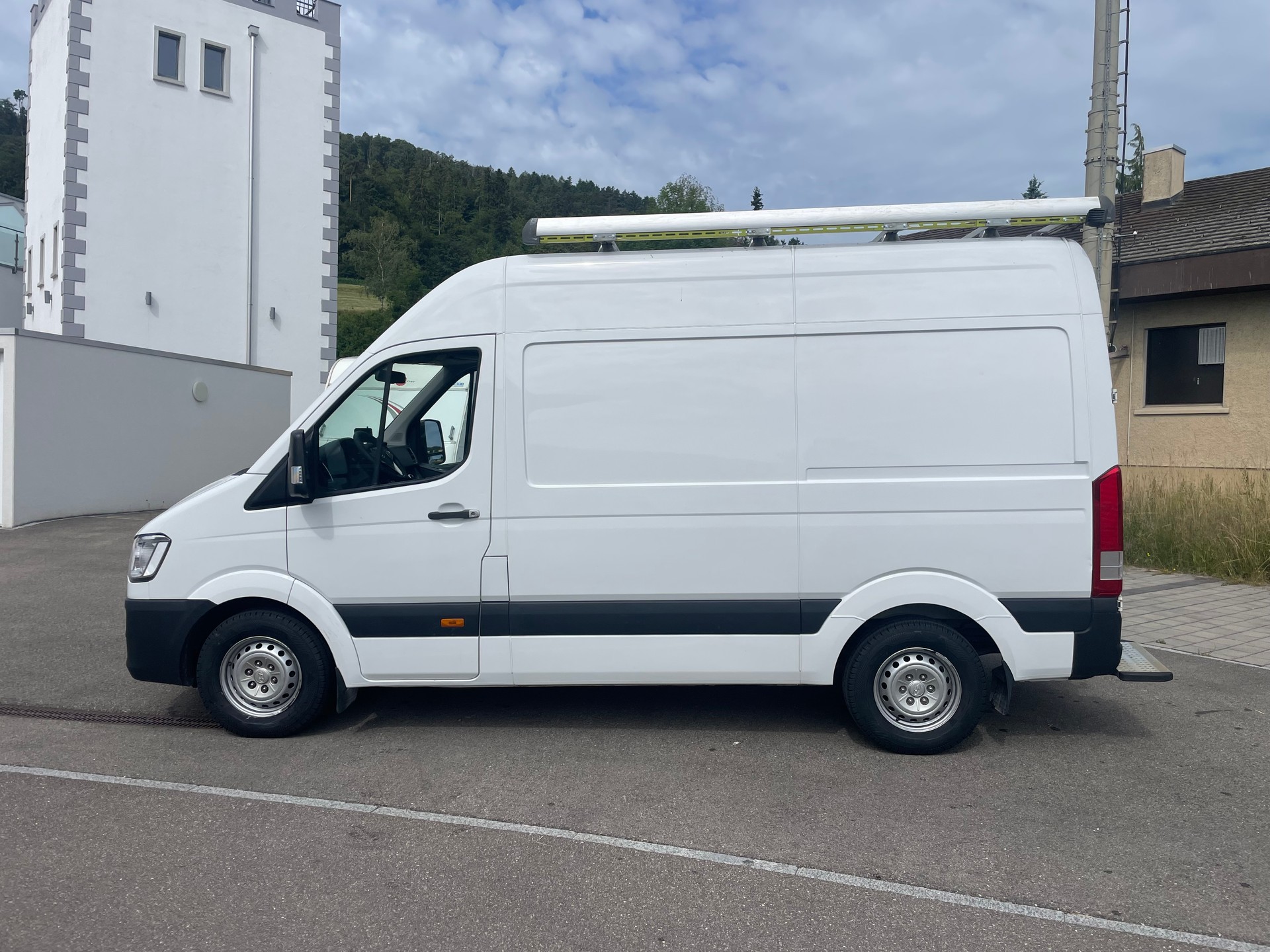 HYUNDAI H350 2.5 CRDi Frisch MFK AHK 3000 kg-image-9