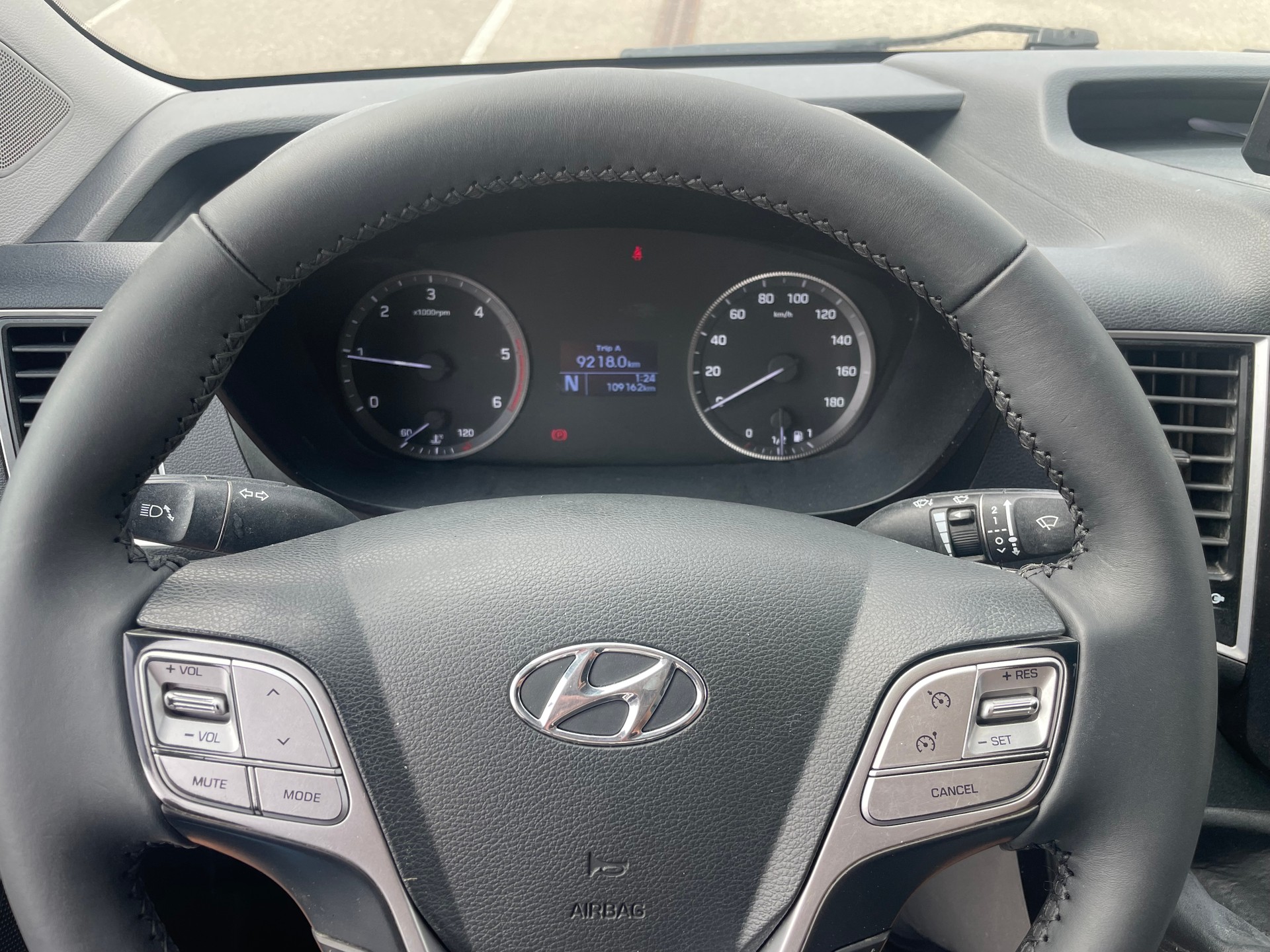 HYUNDAI H350 2.5 CRDi Frisch MFK AHK 3000 kg-image-11