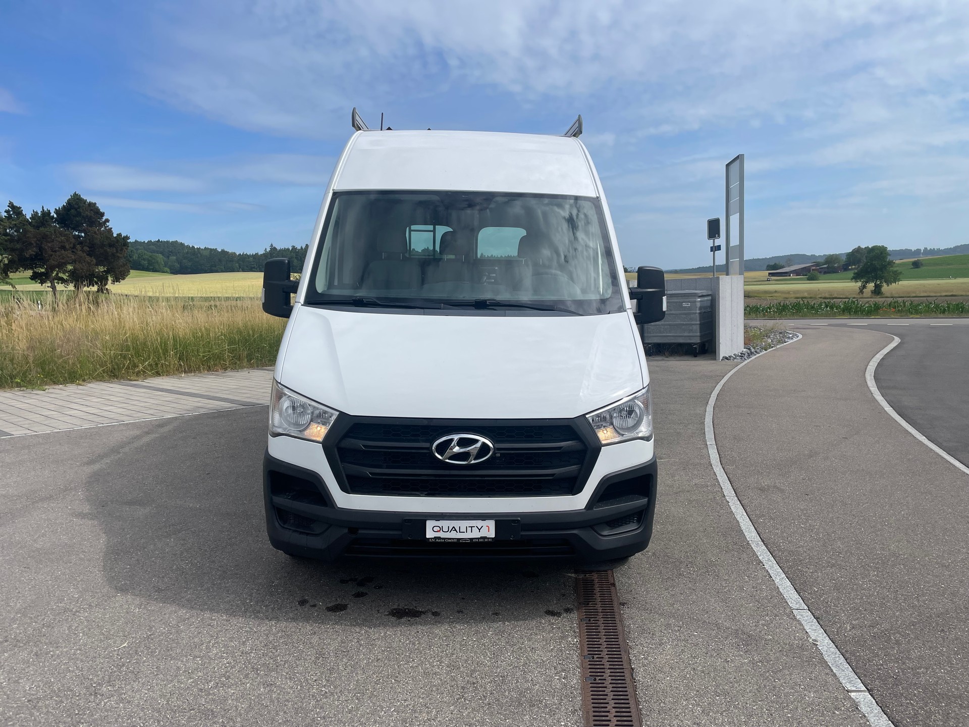 HYUNDAI H350 2.5 CRDi Frisch MFK AHK 3000 kg-image-1