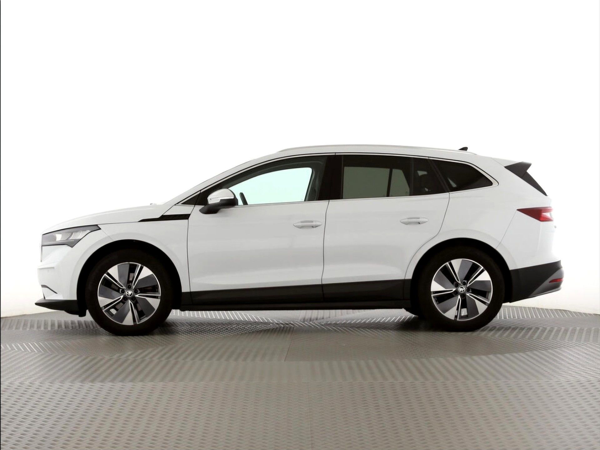 SKODA Enyaq iV 80-image-1