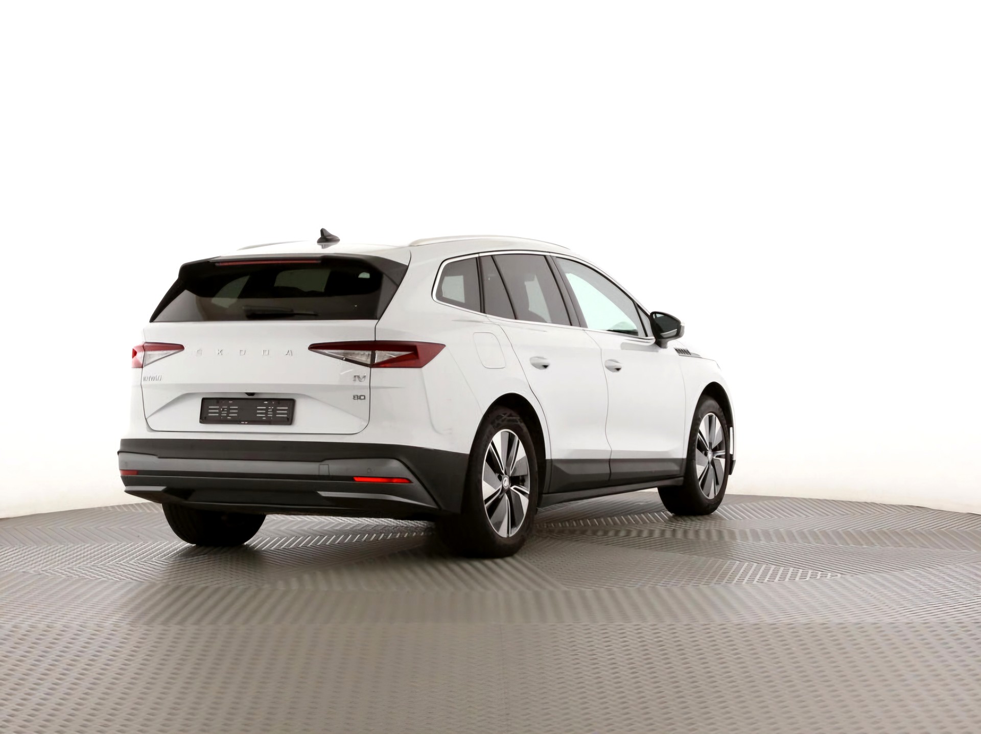 SKODA Enyaq iV 80-image-2