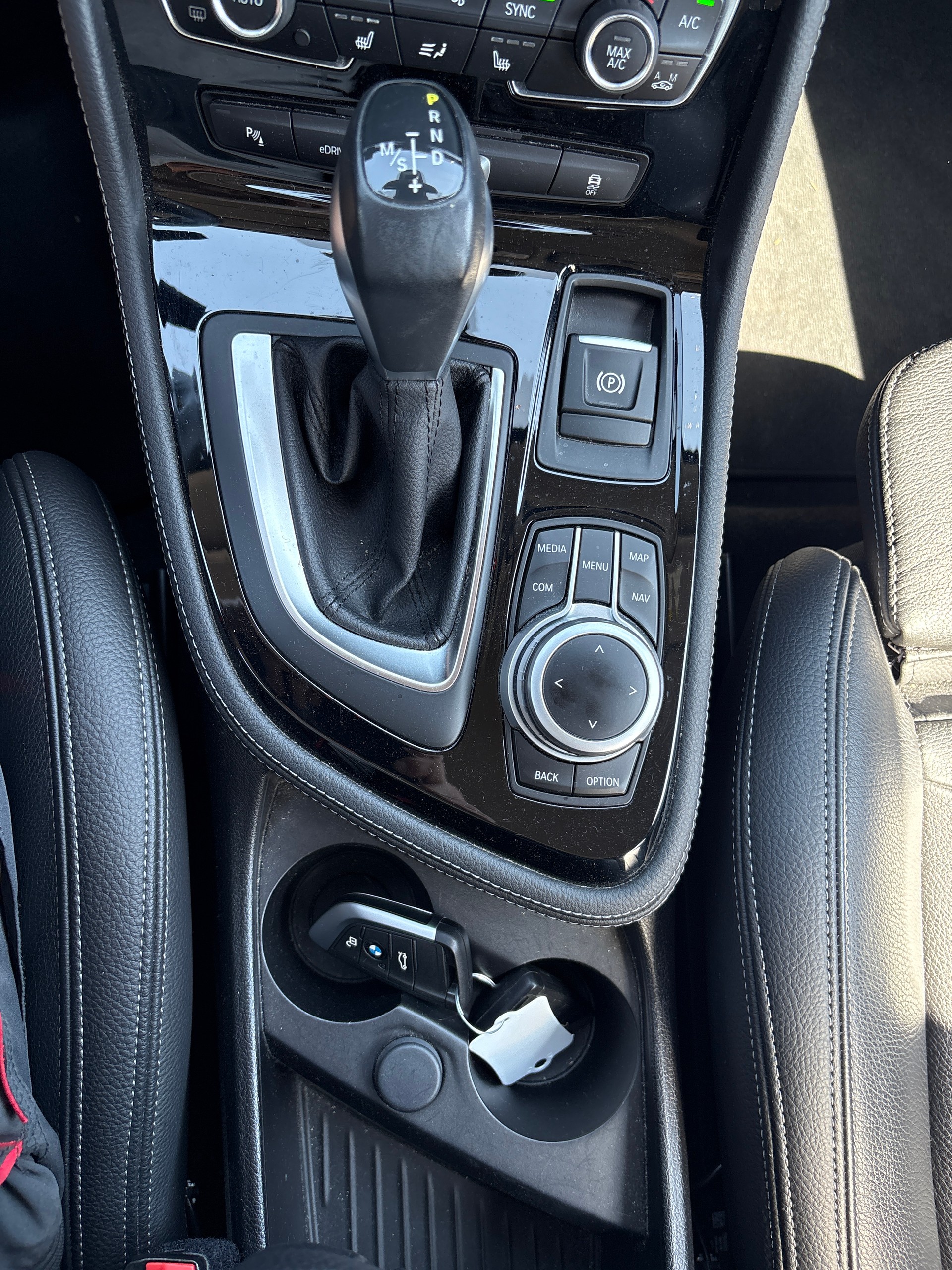 BMW 225xe iPerformance Active Tourer Steptronic Luxury Line-image-11