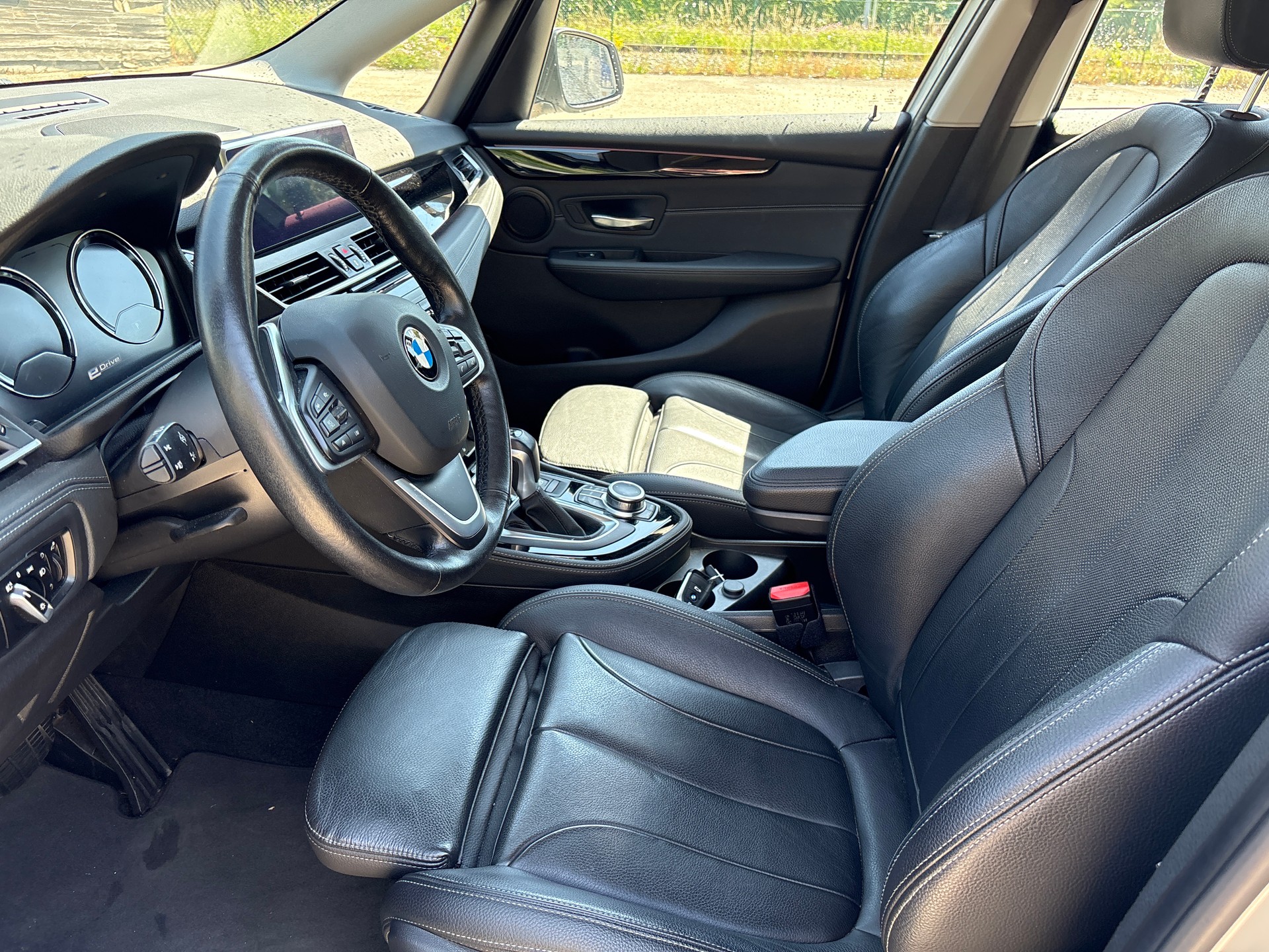BMW 225xe iPerformance Active Tourer Steptronic Luxury Line-image-8