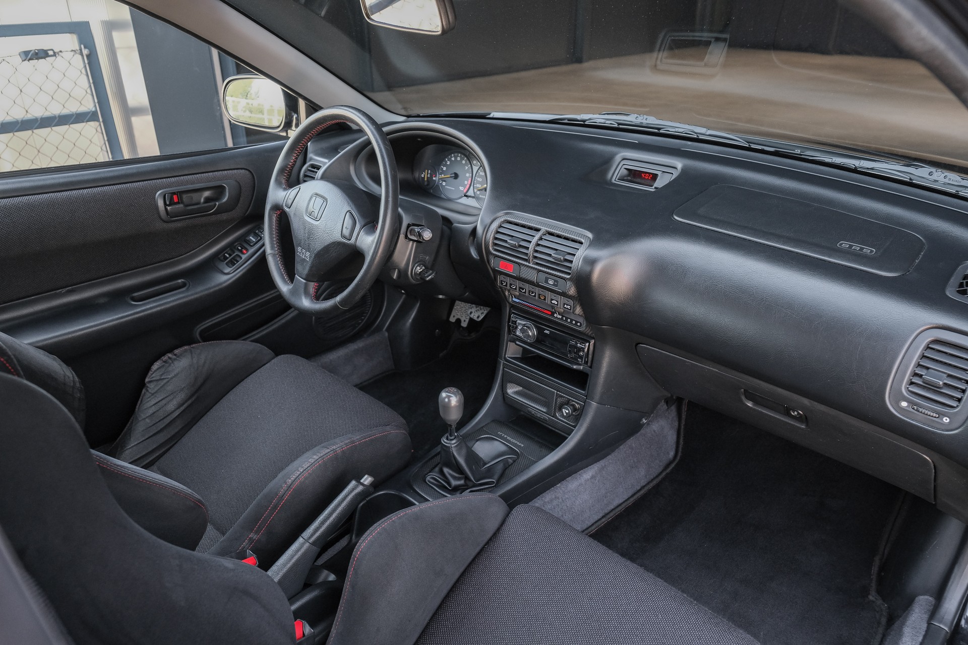 HONDA Integra Type-R 1.8 VTEC-image-13