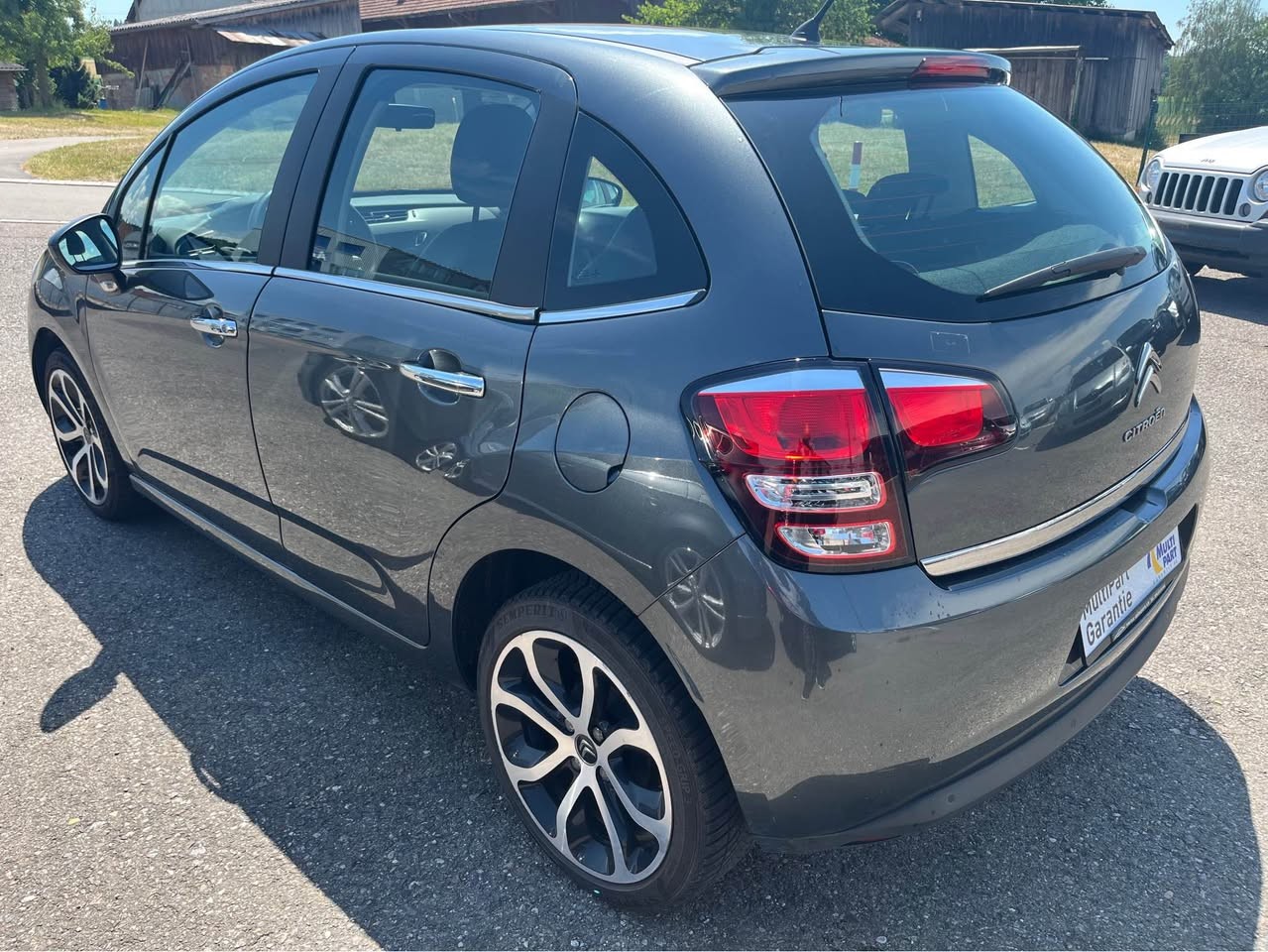 CITROEN C3 1.2i Exclusive-image-4