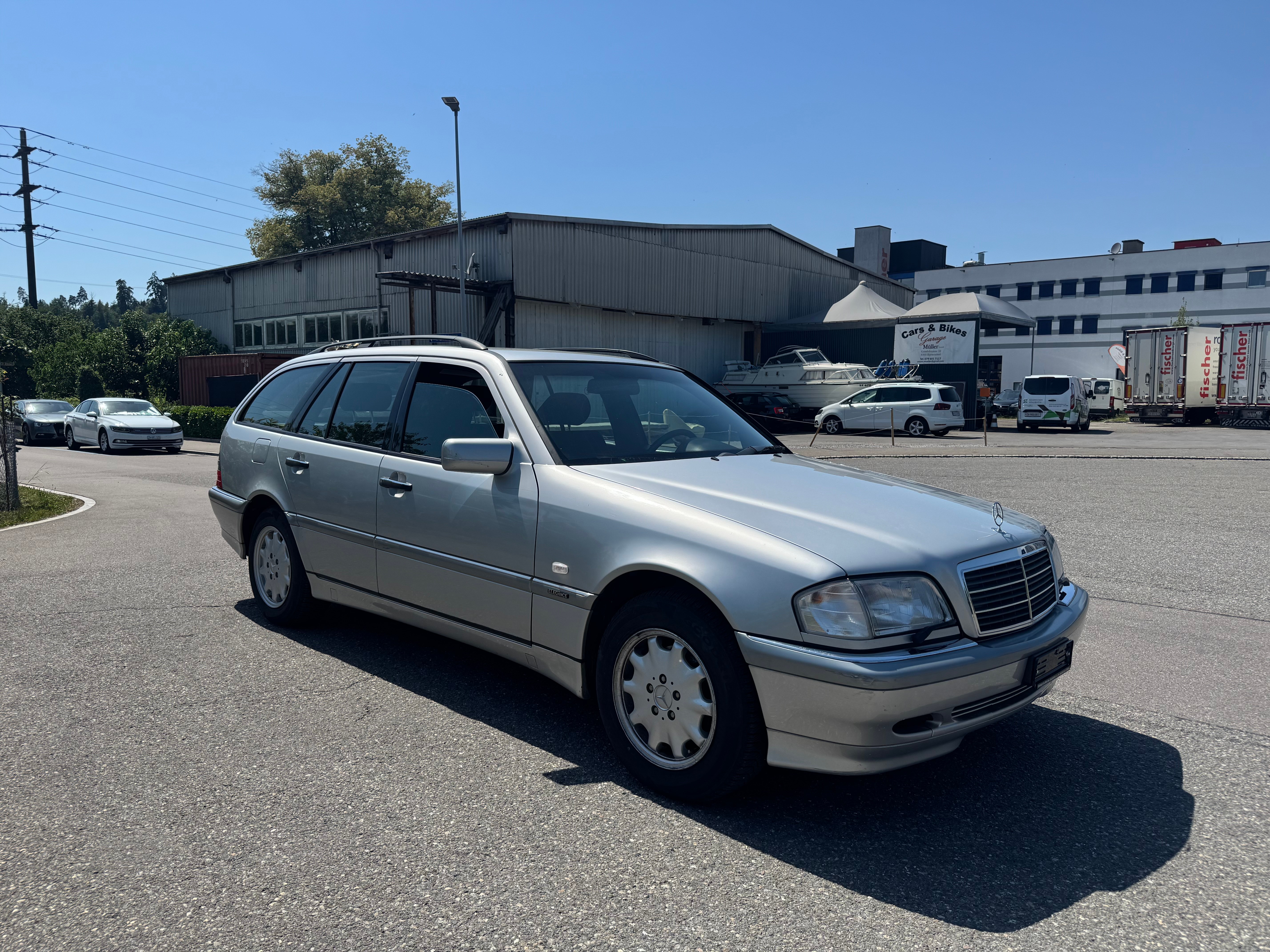 Car photo
