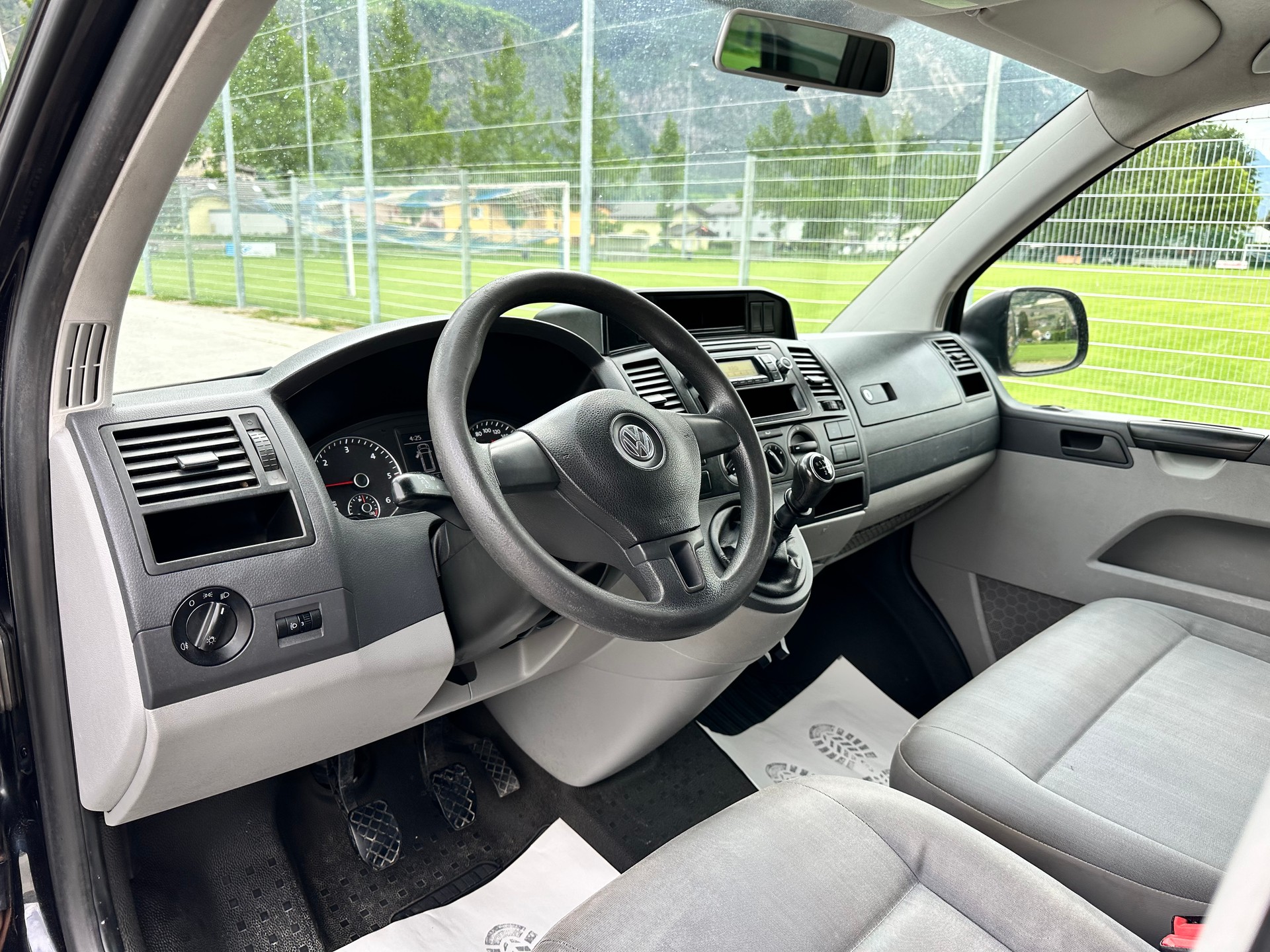 VW T5 2.0 TDI Champion 4Motion-image-9