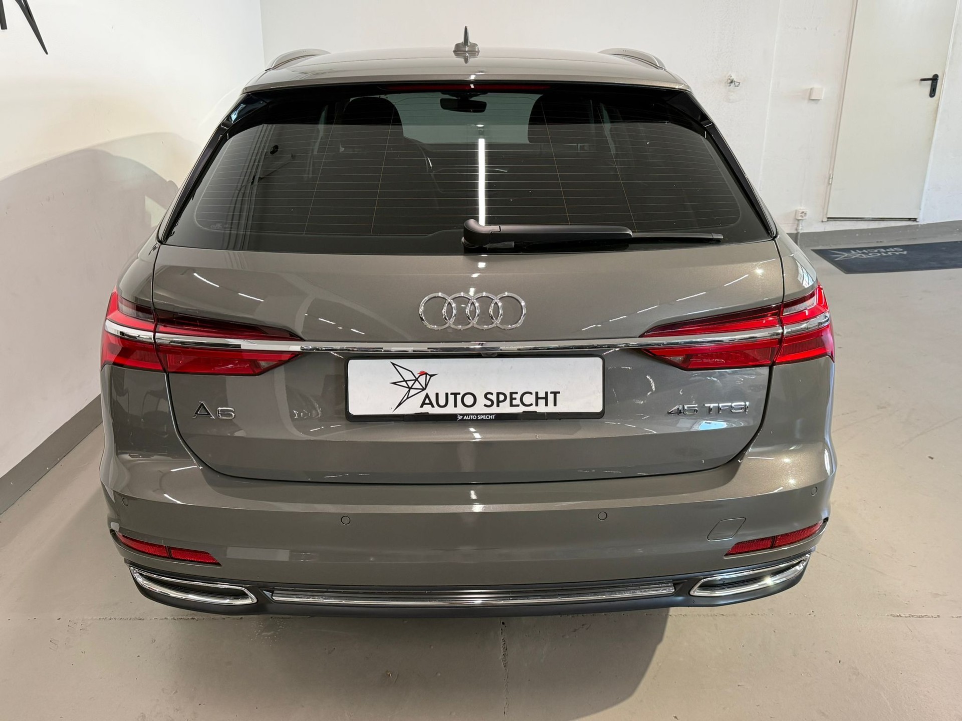 AUDI A6 Avant 45 TFSI Design S-tronic-image-5