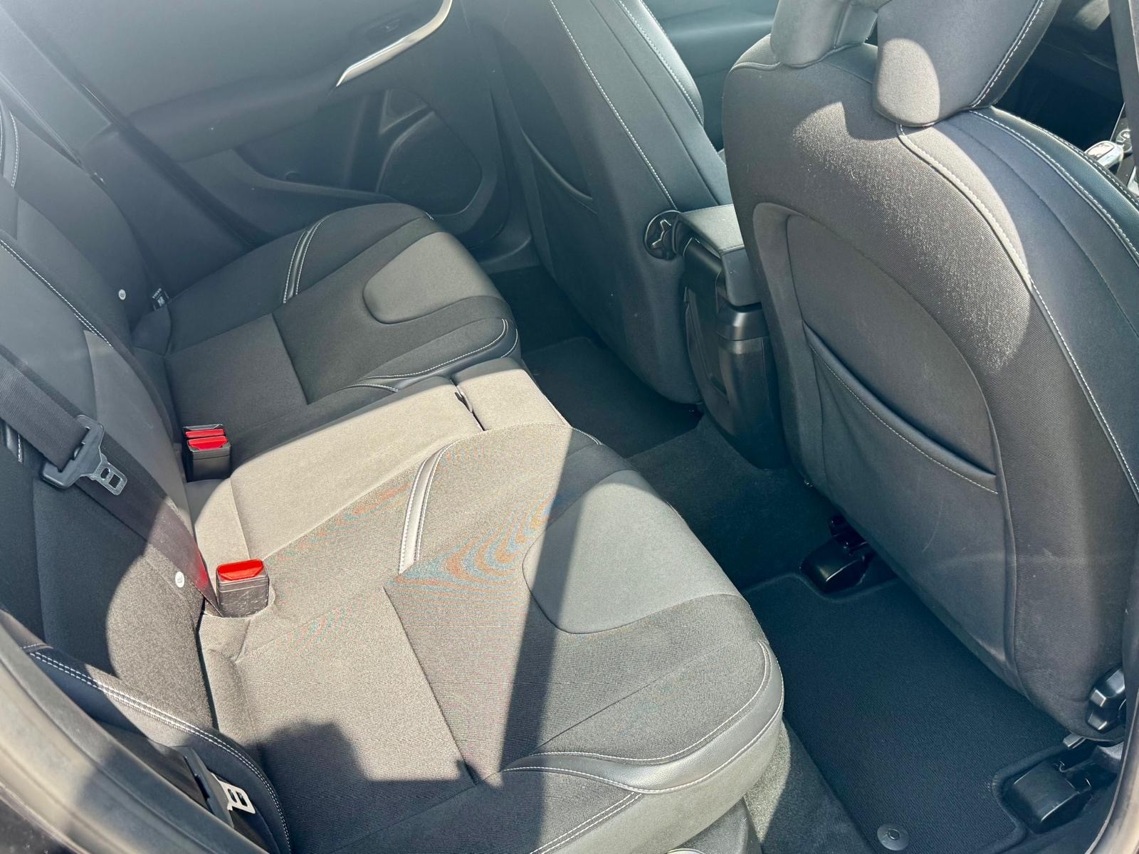 VOLVO V40 T2 Momentum-image-10