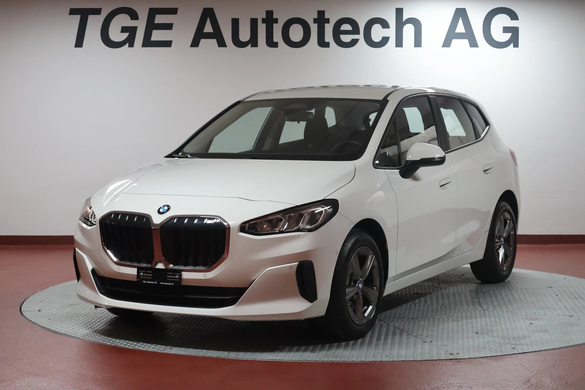 BMW 223d Active Tourer xDrive DKG