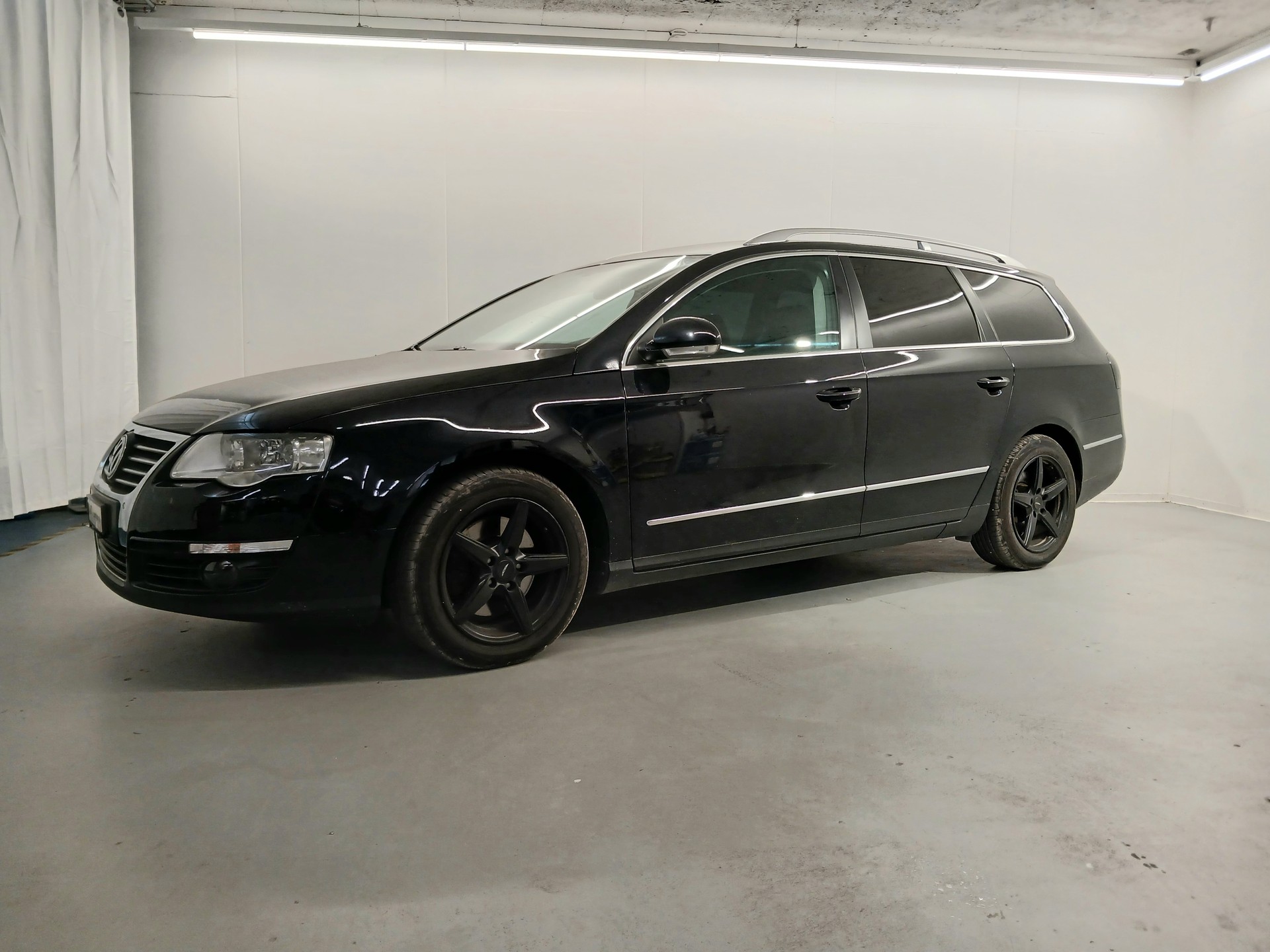 VW Passat Variant 2.0T FSI Highline DSG-image-2