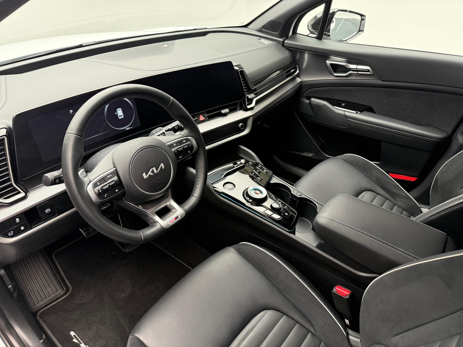 KIA Sportage 1.6 T-GDi PHEV GT-Line-image-4